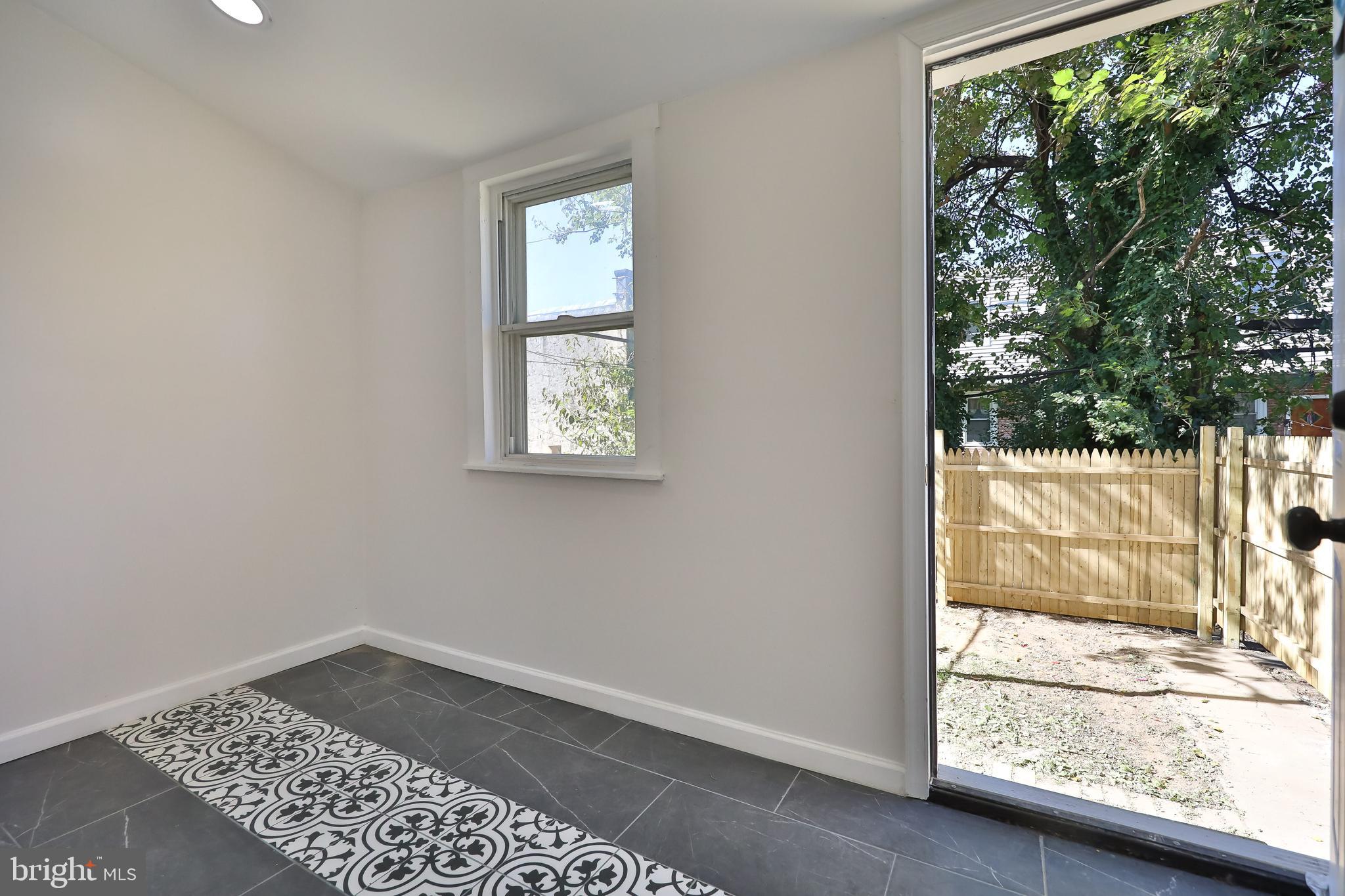 WEST OAK LANE - Residential