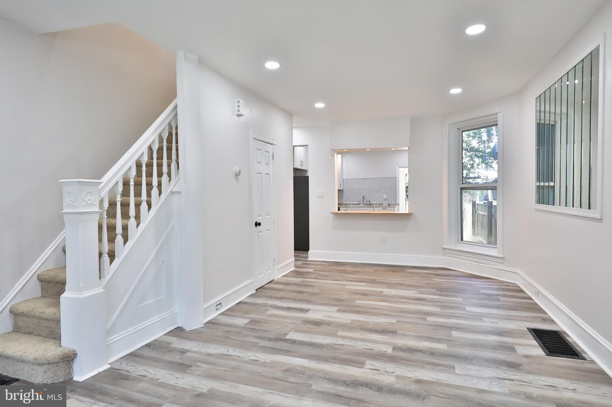 WEST OAK LANE - Residential