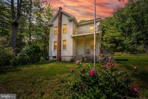 266 LAUREL ROAD LEHIGHTON PA 18235