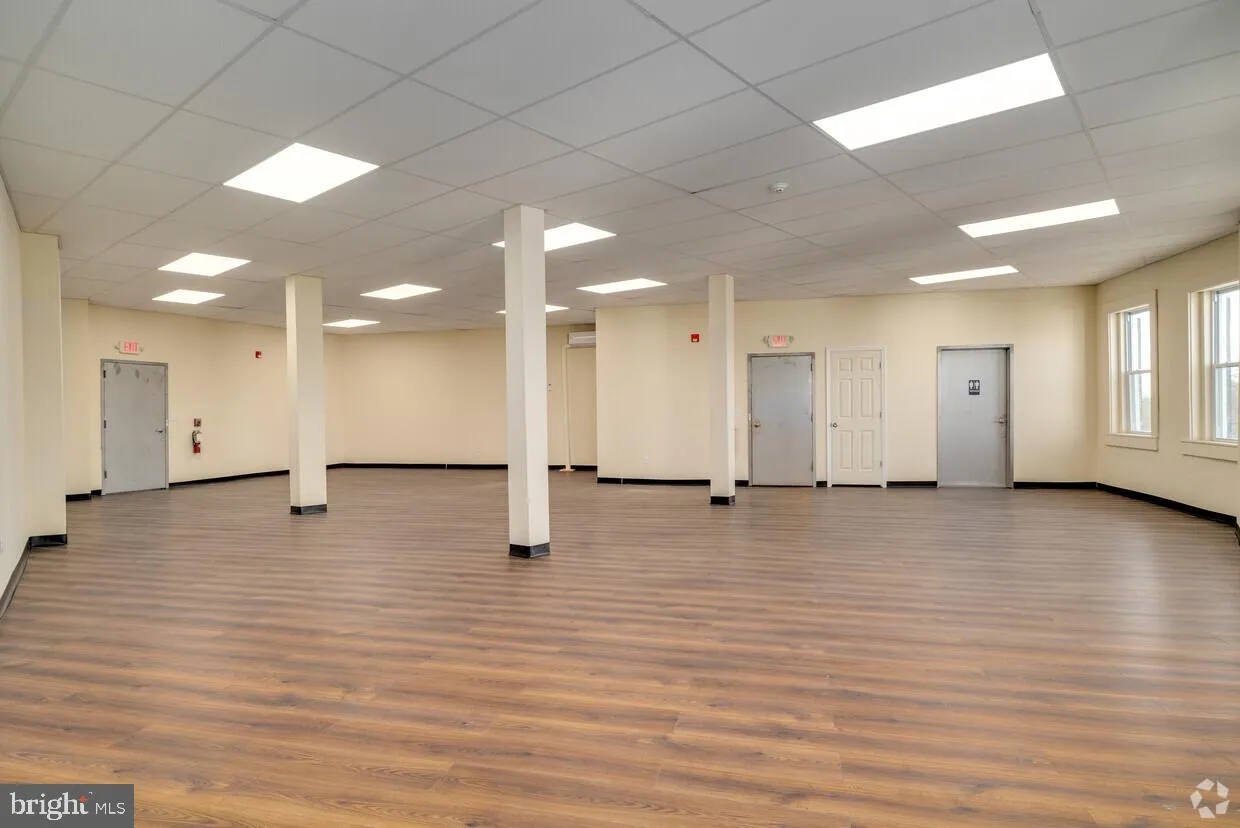 Philadelphia, Pennsylvania 19133, United States, ,Commercial,Active,7152