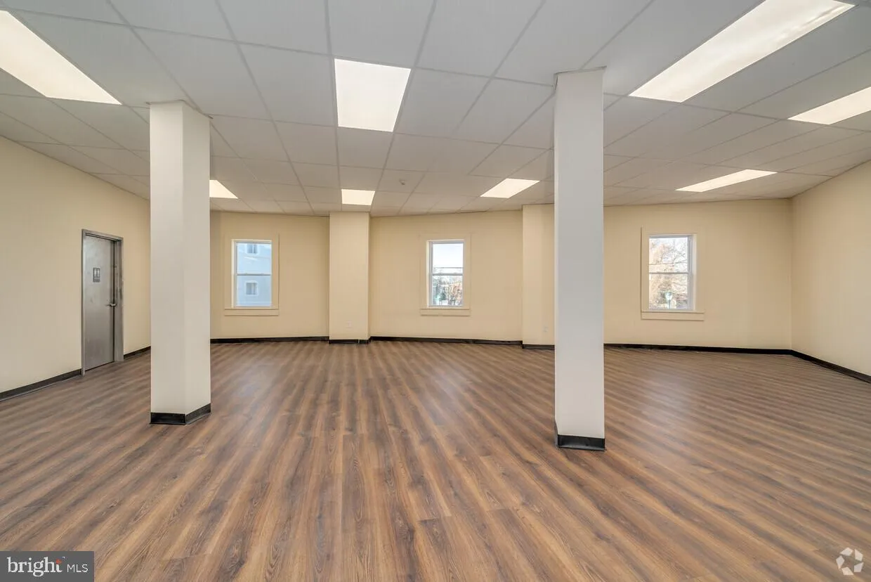 Philadelphia, Pennsylvania 19133, United States, ,Commercial,Active,7152