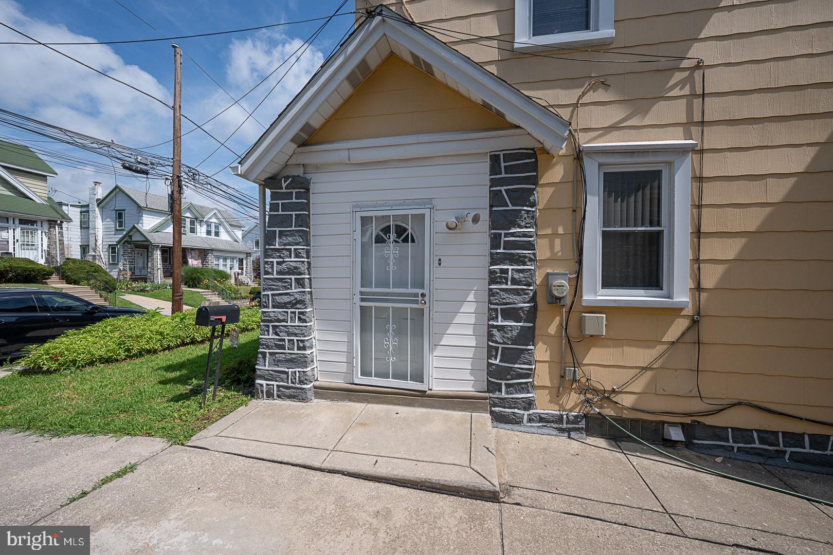 105 N FAIRVIEW AVENUE