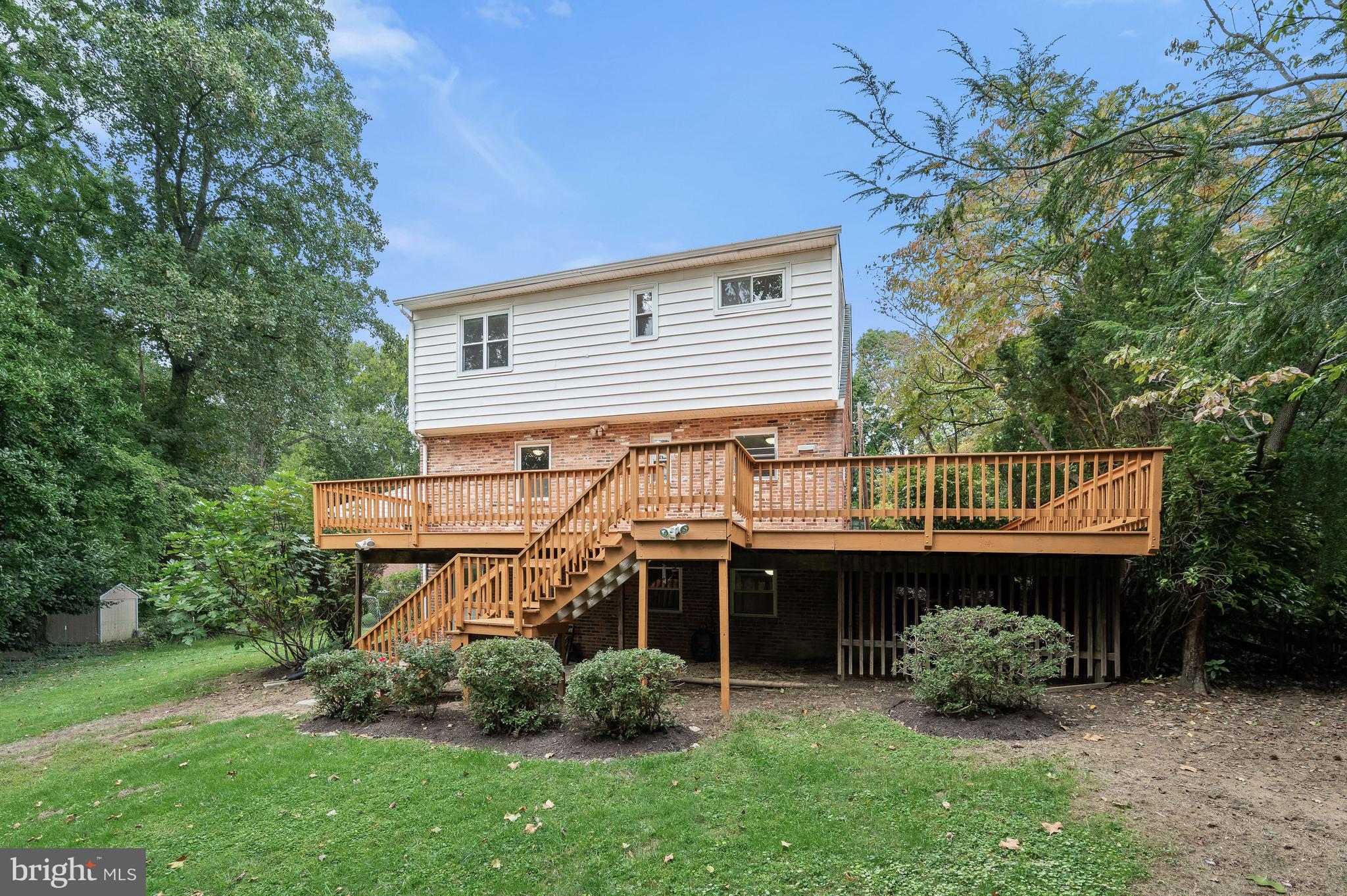 BETHESDA OUTSIDE - Residential