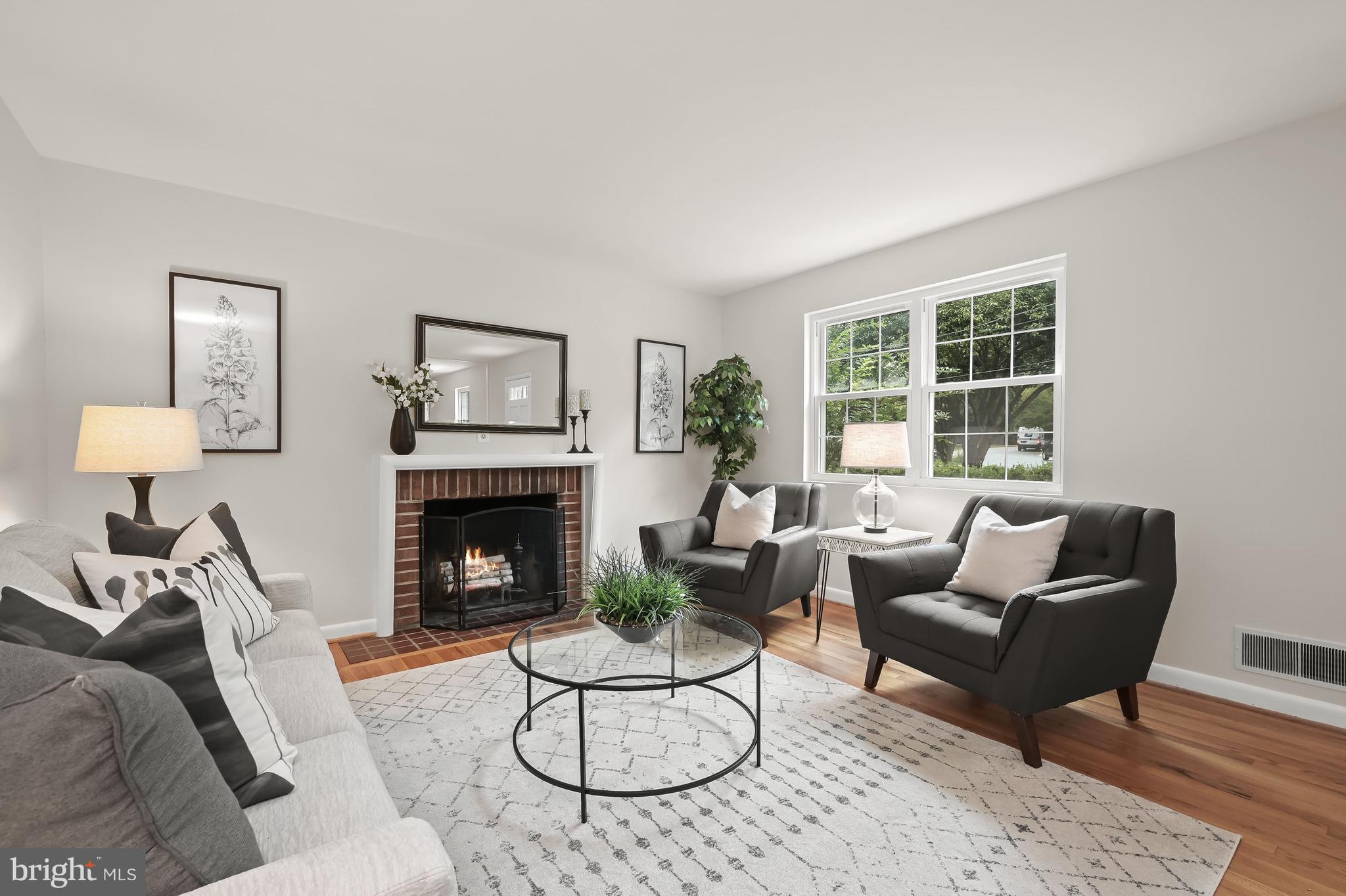 BETHESDA OUTSIDE - Residential