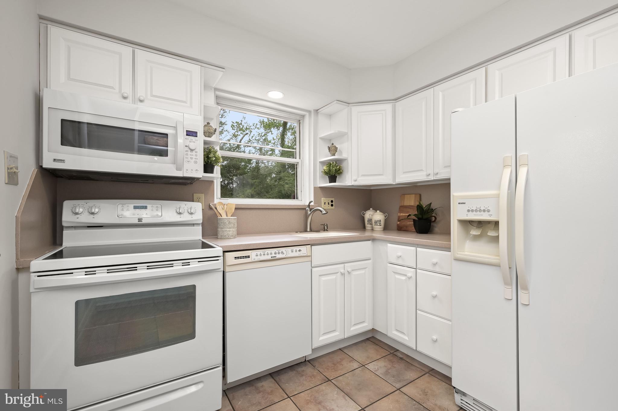 BETHESDA OUTSIDE - Residential