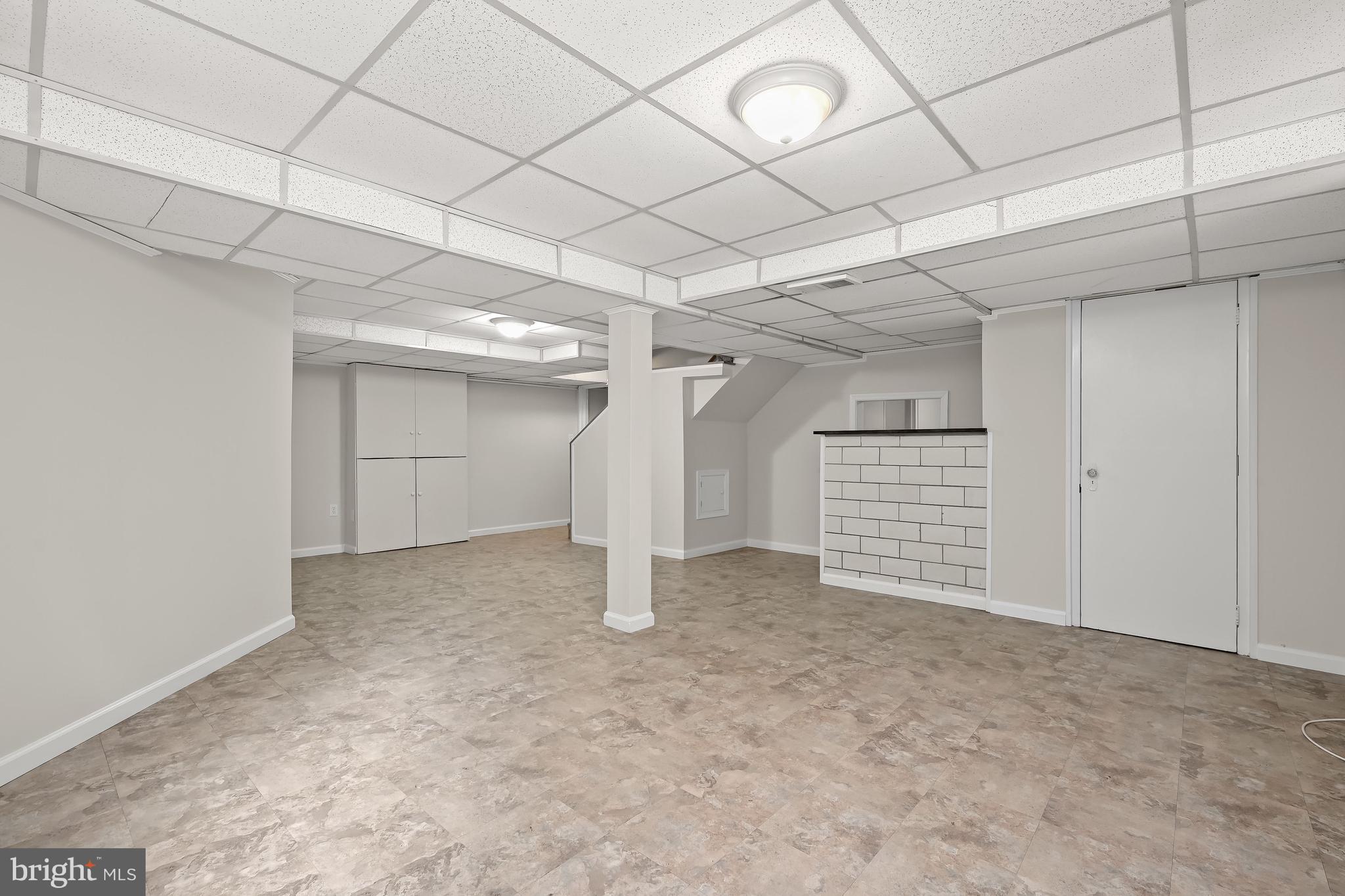 BETHESDA OUTSIDE - Residential