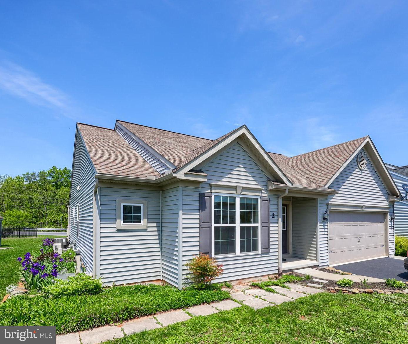 2 ROLLINGVIEW LANE
