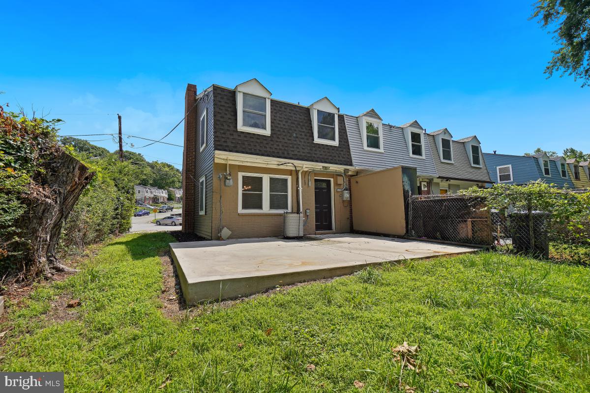 PALMER PARK - Residential Lease