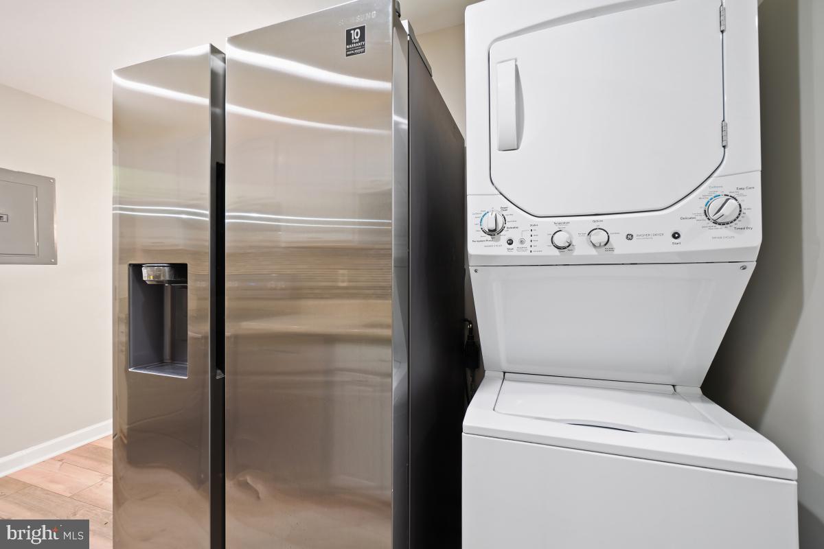 PALMER PARK - Residential Lease