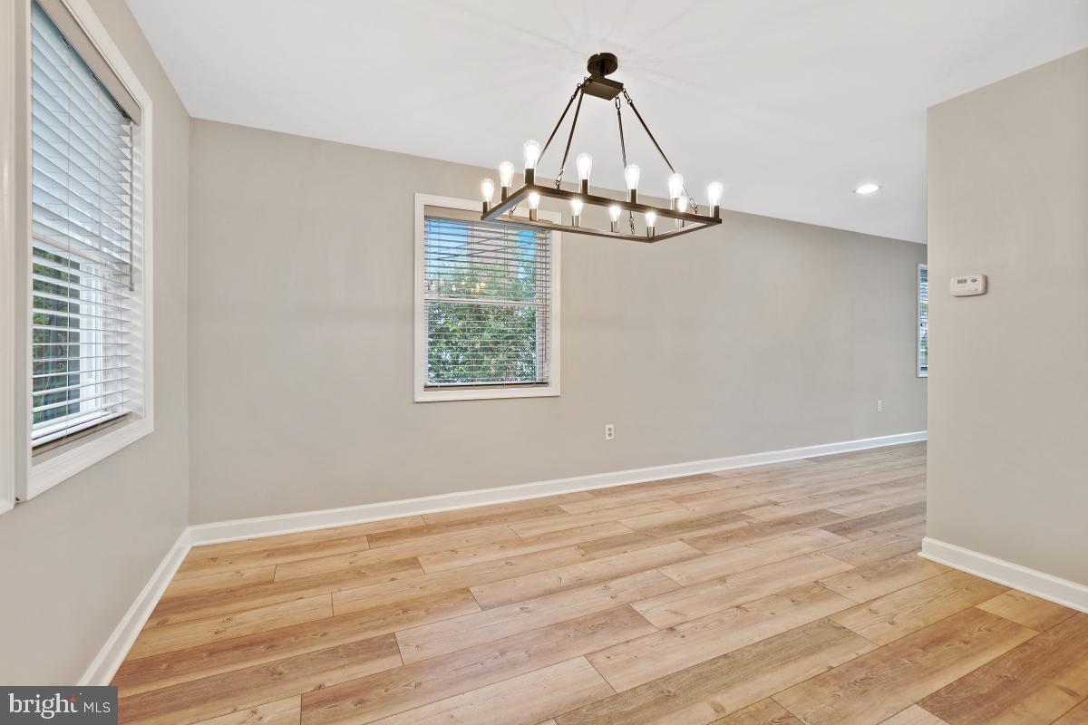 PALMER PARK - Residential Lease