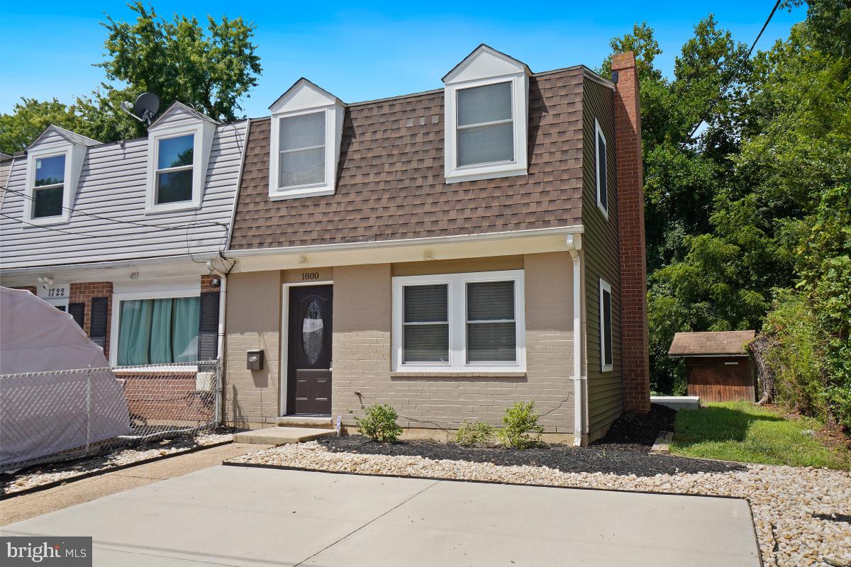 PALMER PARK - Residential Lease