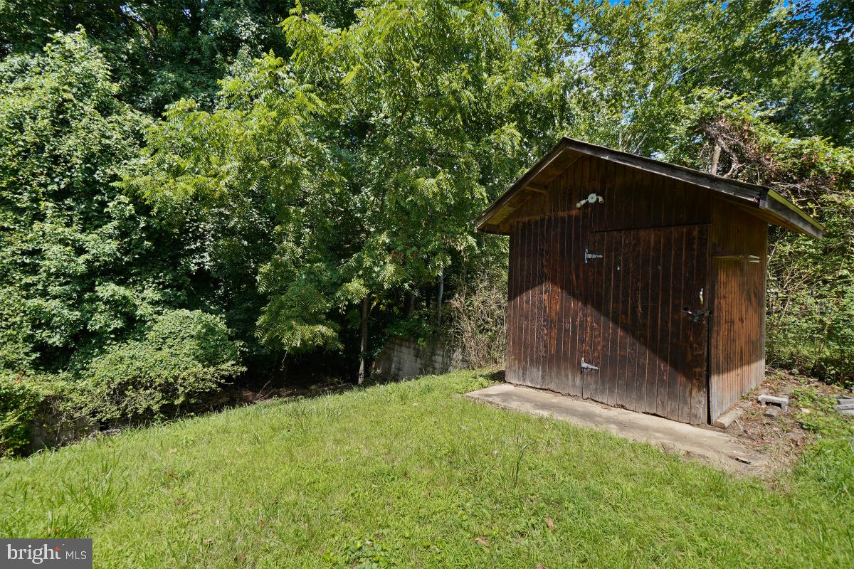 PALMER PARK - Residential Lease