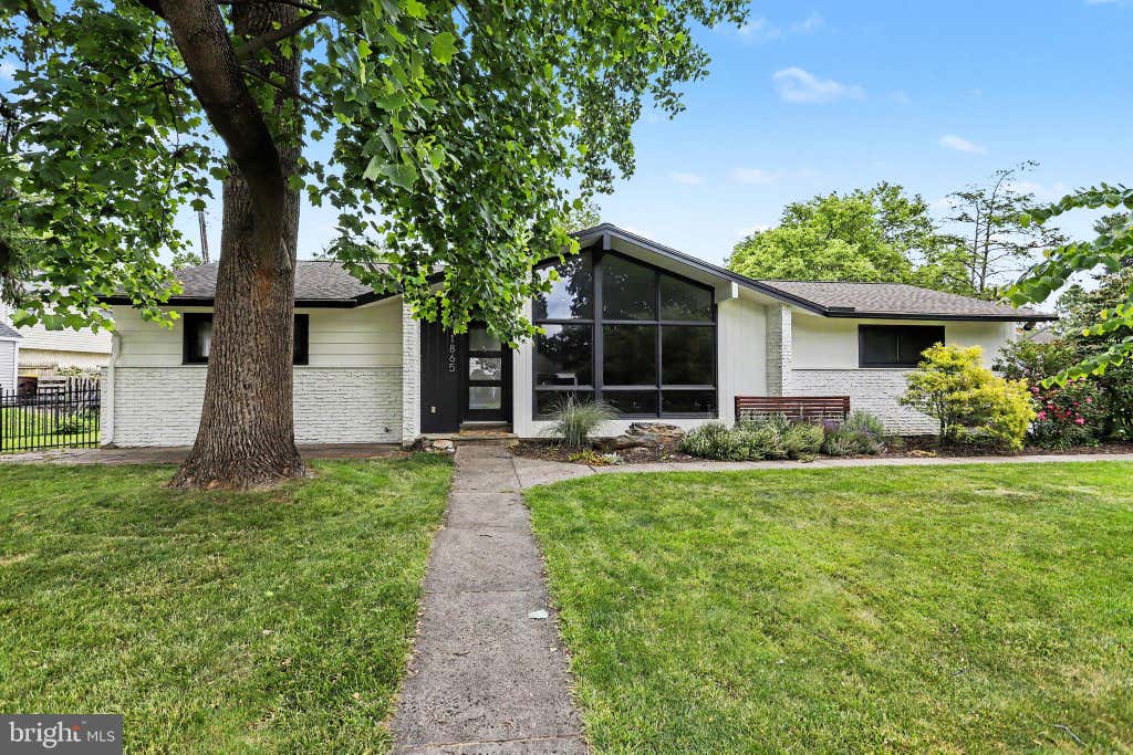 Photo of 1865 Nanticoke Road, LANCASTER, PA 17601 (MLS # PALA2089736)