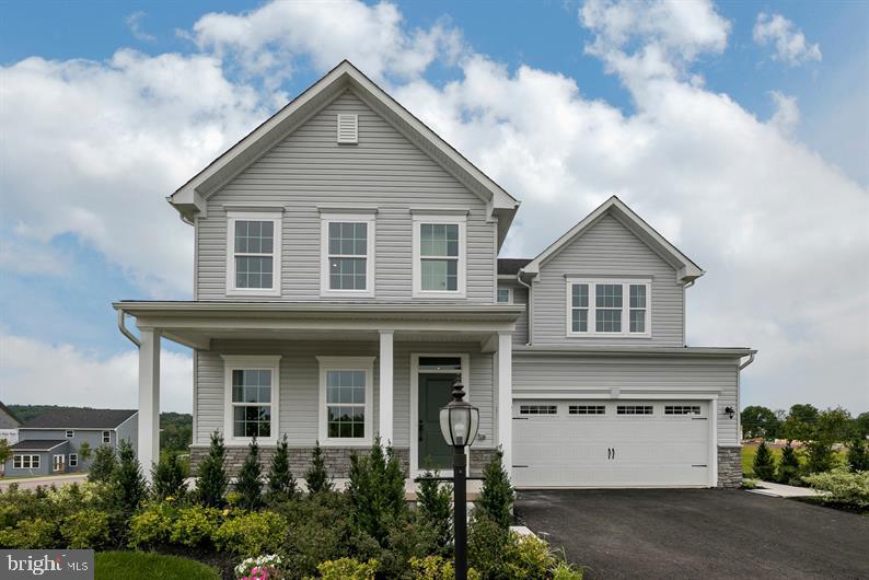 TO BE BUILT SENECA AT CHRISTOPER POINTE. The Seneca single-family home exudes style and substance. Beyond the foyer, the versatile flex area sets the tone as a library, office or guest suite. Serve dinner in the functional dining room, or the gourmet kitchen and dining space, which flow effortlessly into the wide open family room. Add a covered porch for outdoor living. Upstairs, 3 spacious bedrooms each include a walk-in closet, and one features its own full bath. Another full bath and a loft provide comfort for friends and guests. Your luxury owner's suite features two walk-in closets and a dual vanity. You'll love The Seneca.