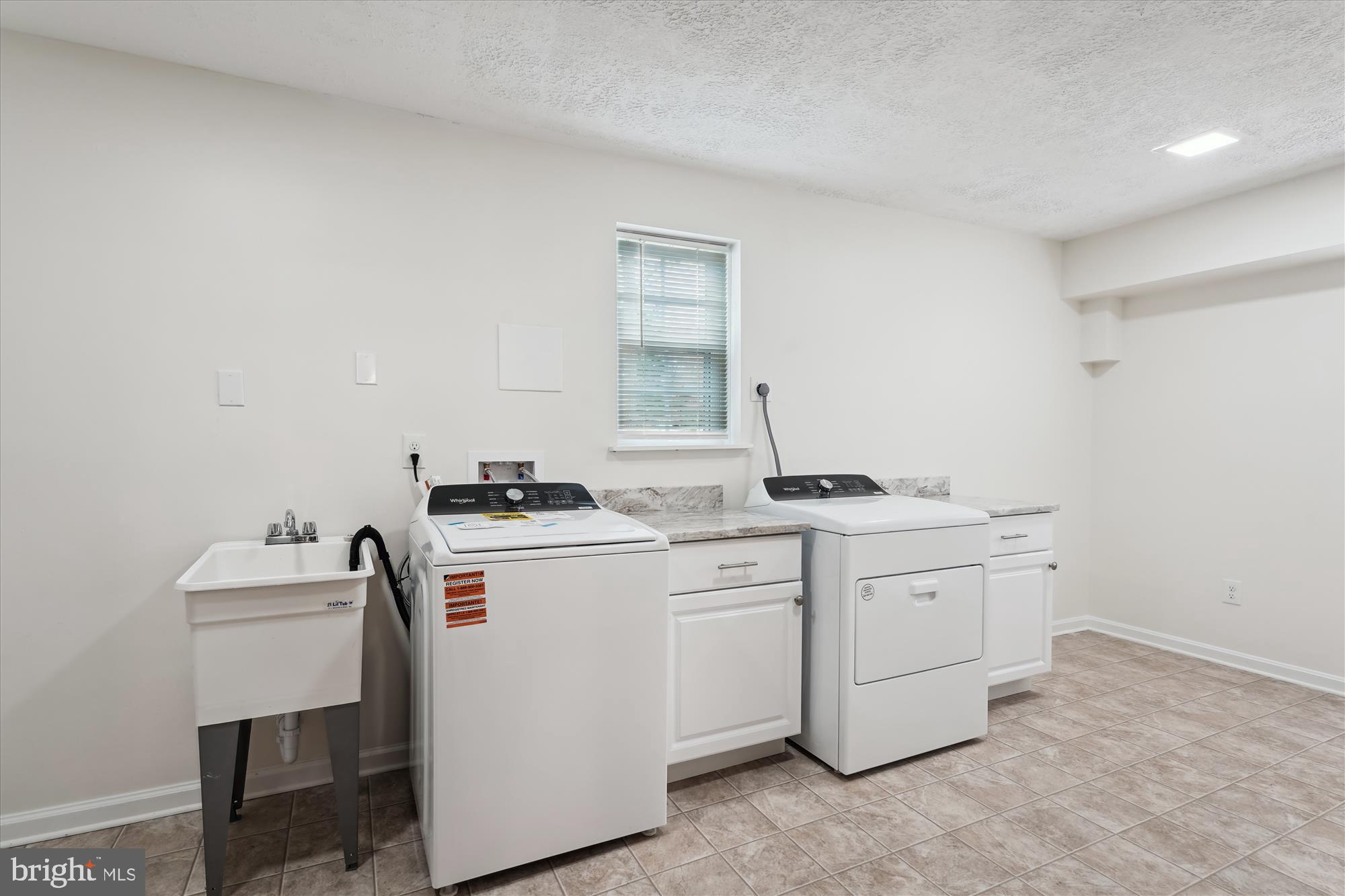 HILLANDALE - Residential