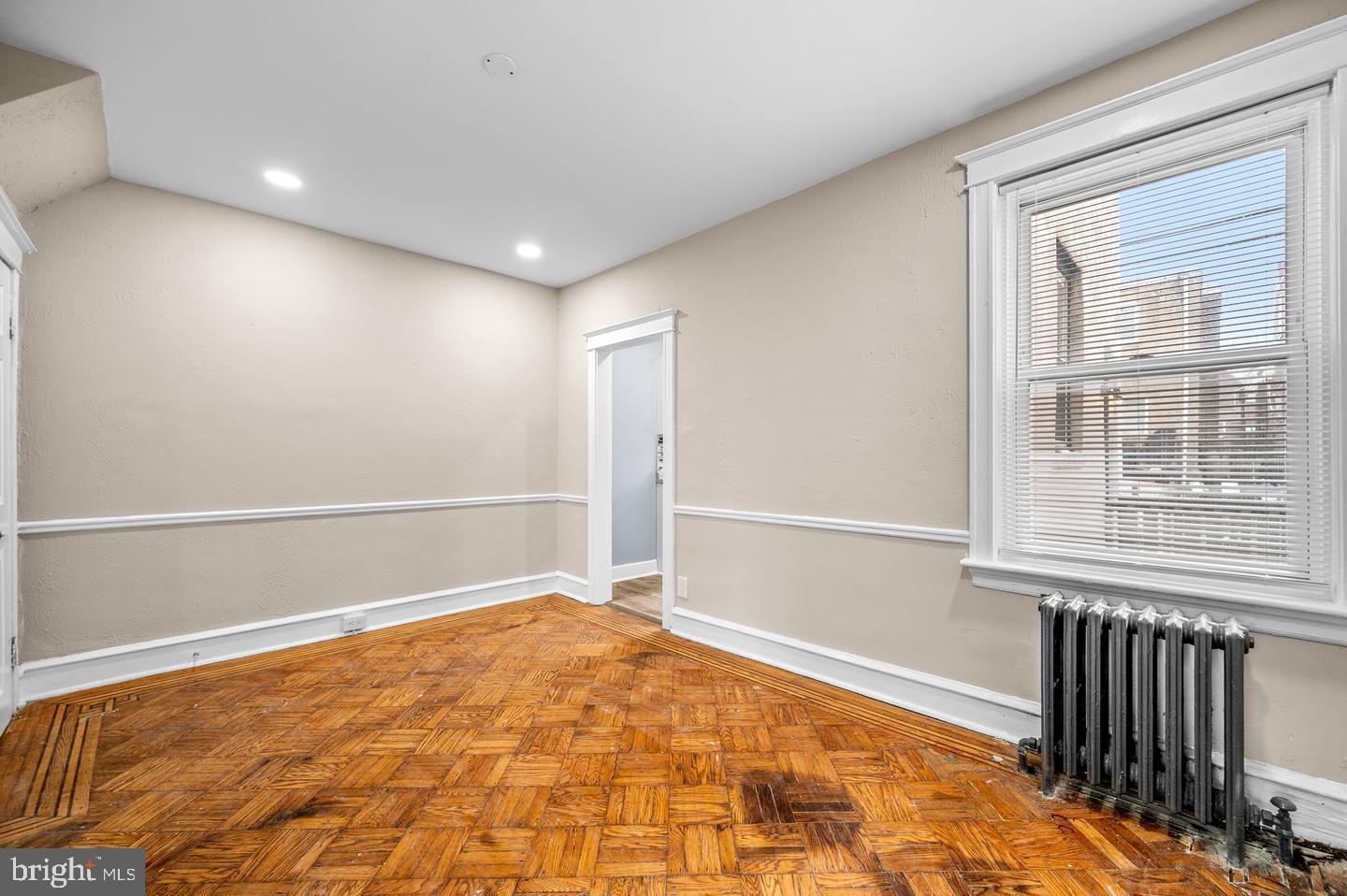 GERMANTOWN (EAST) - Residential