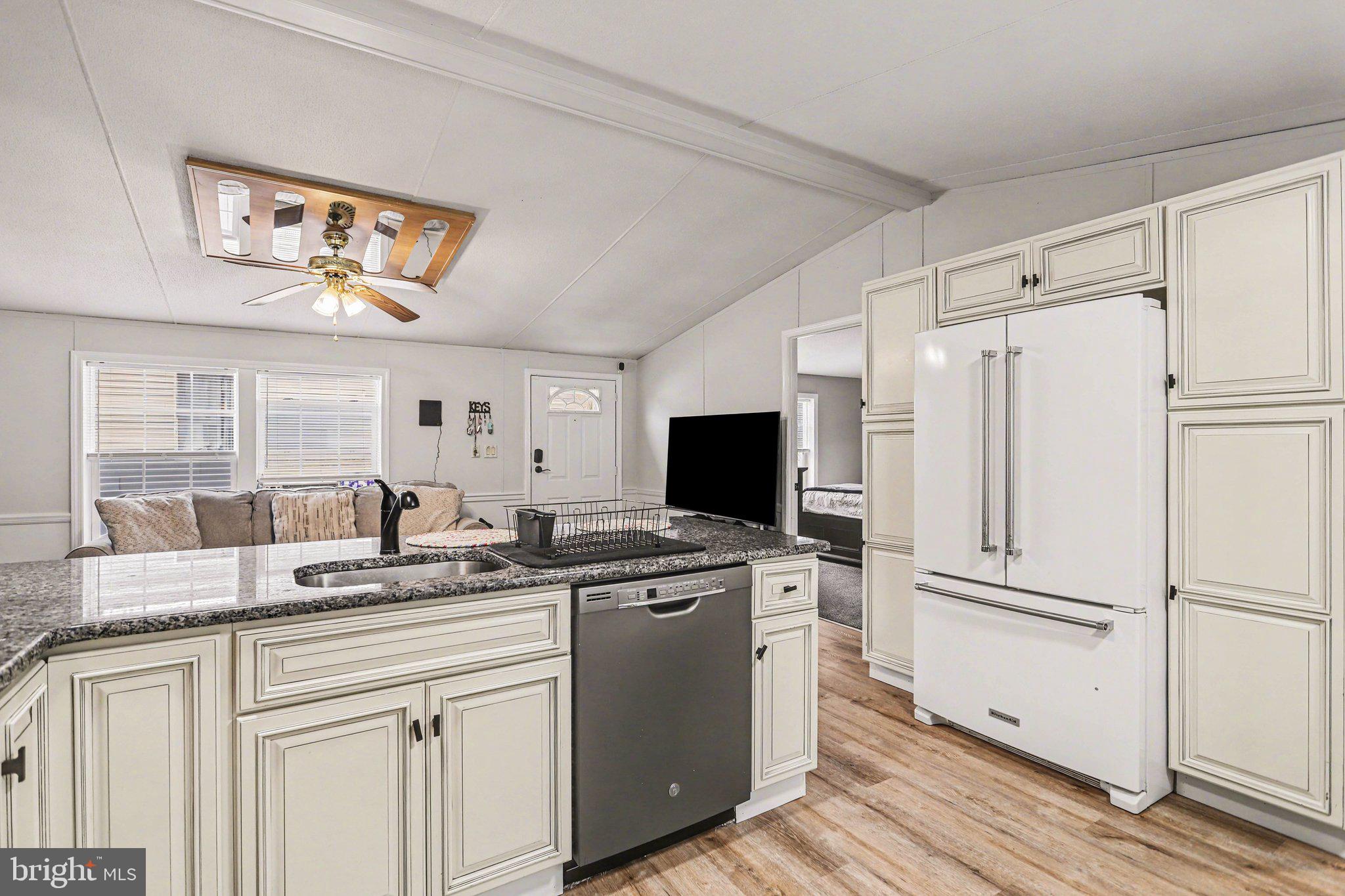PARKVIEW ACRES MHP - Residential