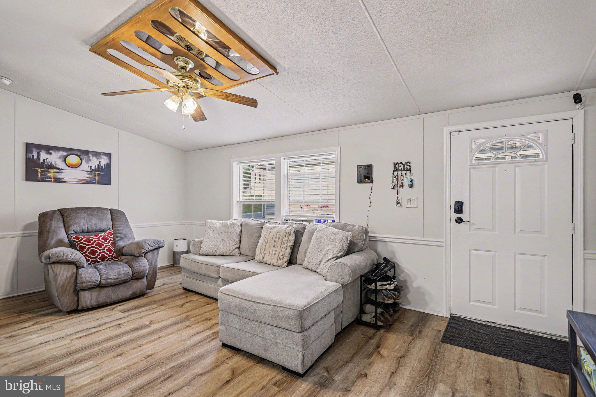 PARKVIEW ACRES MHP - Residential