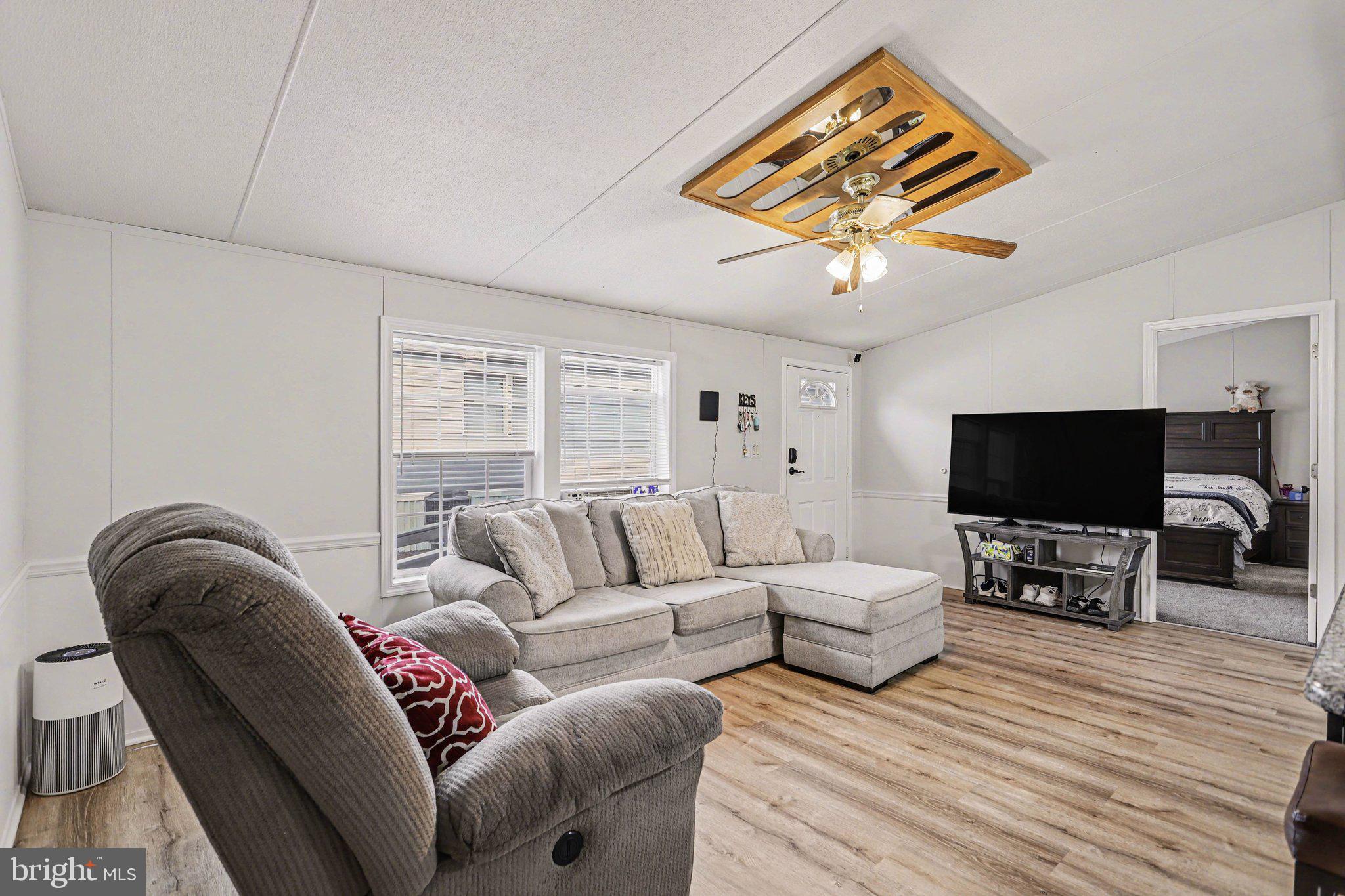 PARKVIEW ACRES MHP - Residential