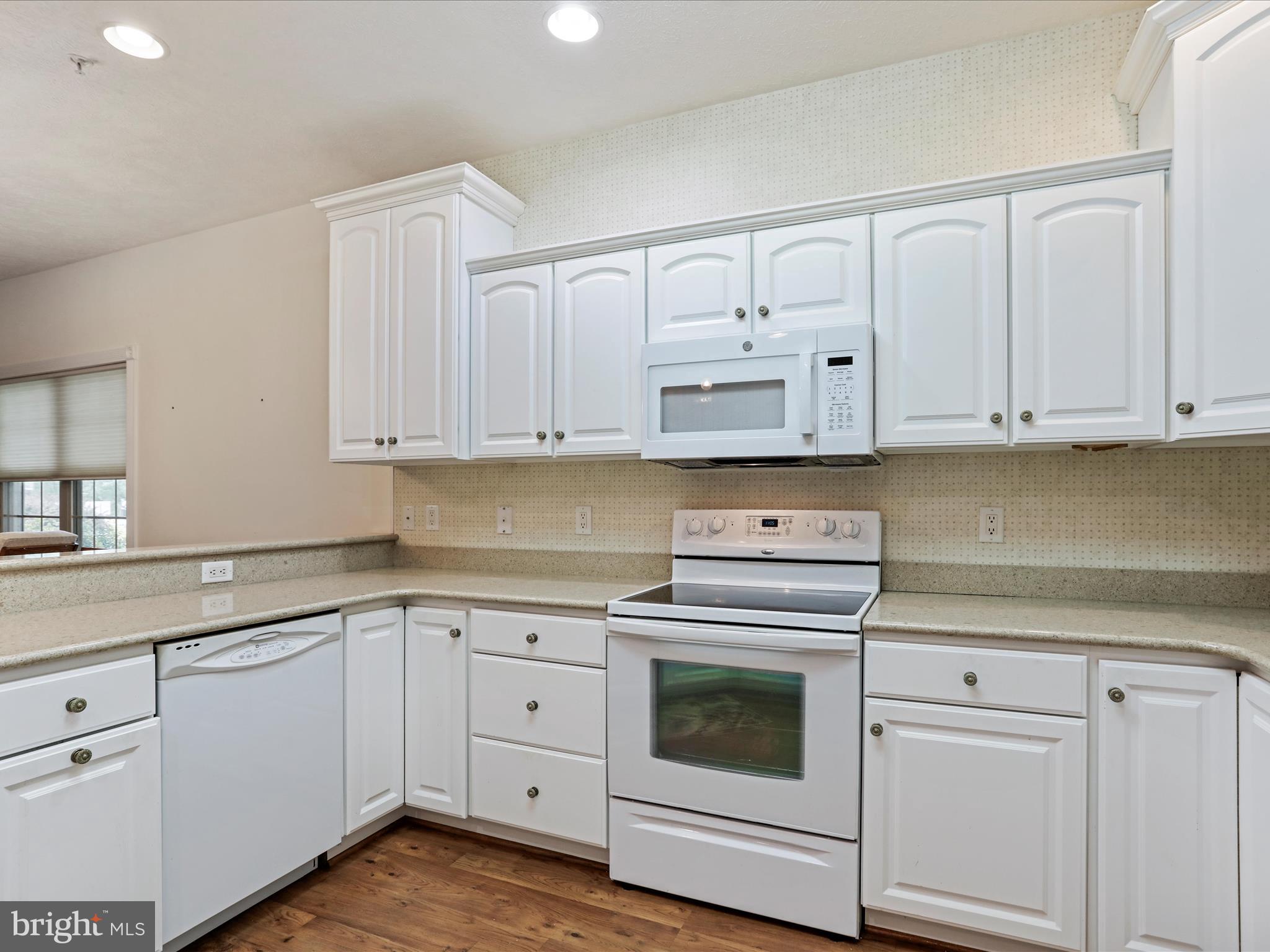 CORTLAND MANOR - Residential