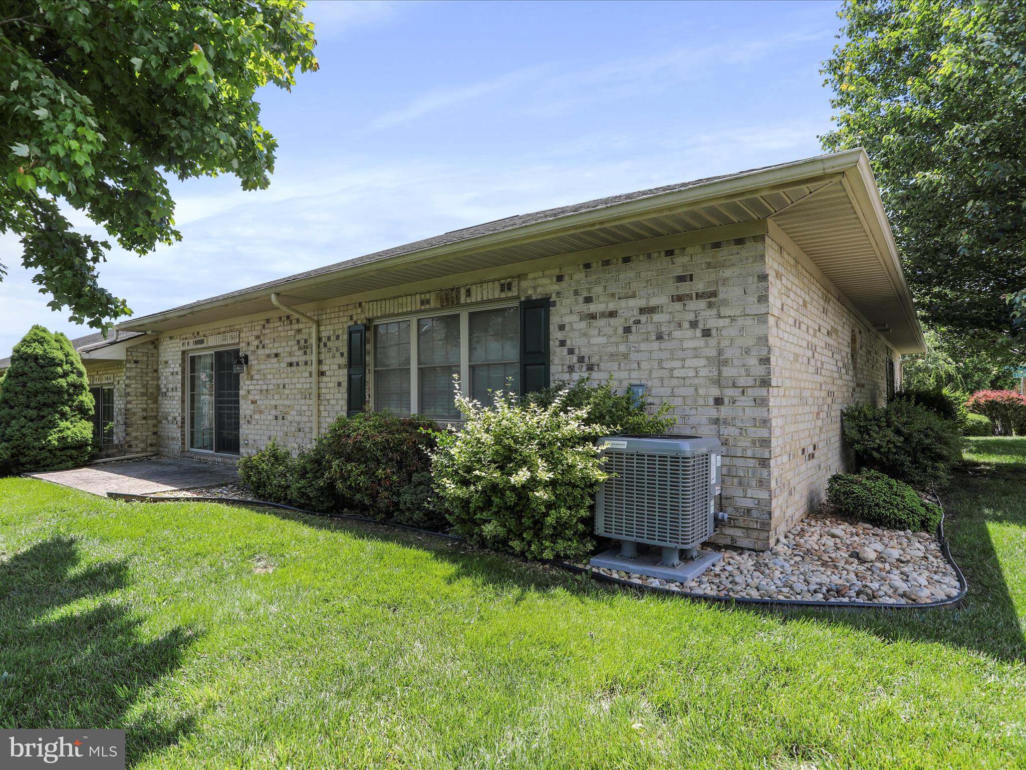 CORTLAND MANOR - Residential