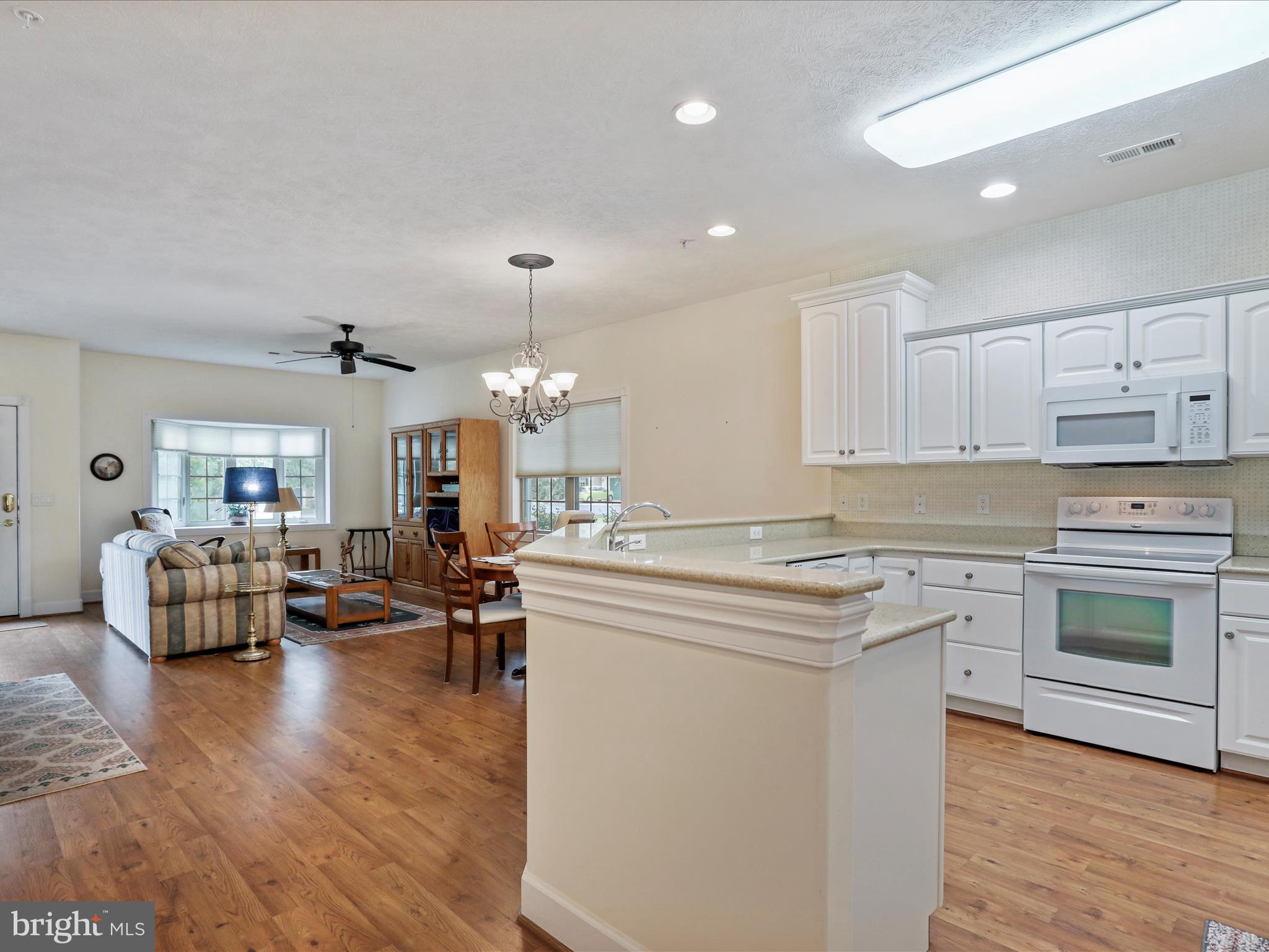 CORTLAND MANOR - Residential