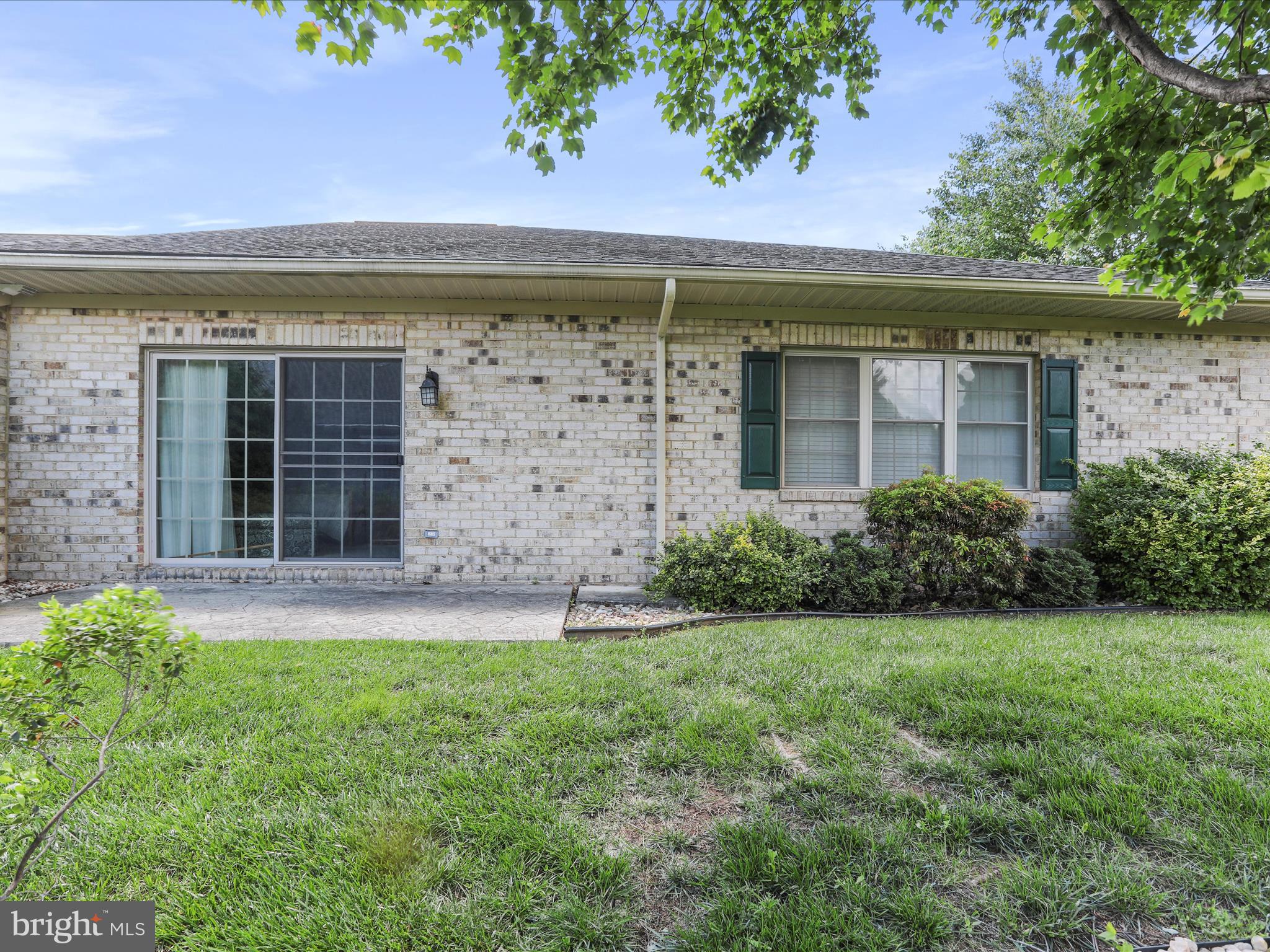 CORTLAND MANOR - Residential