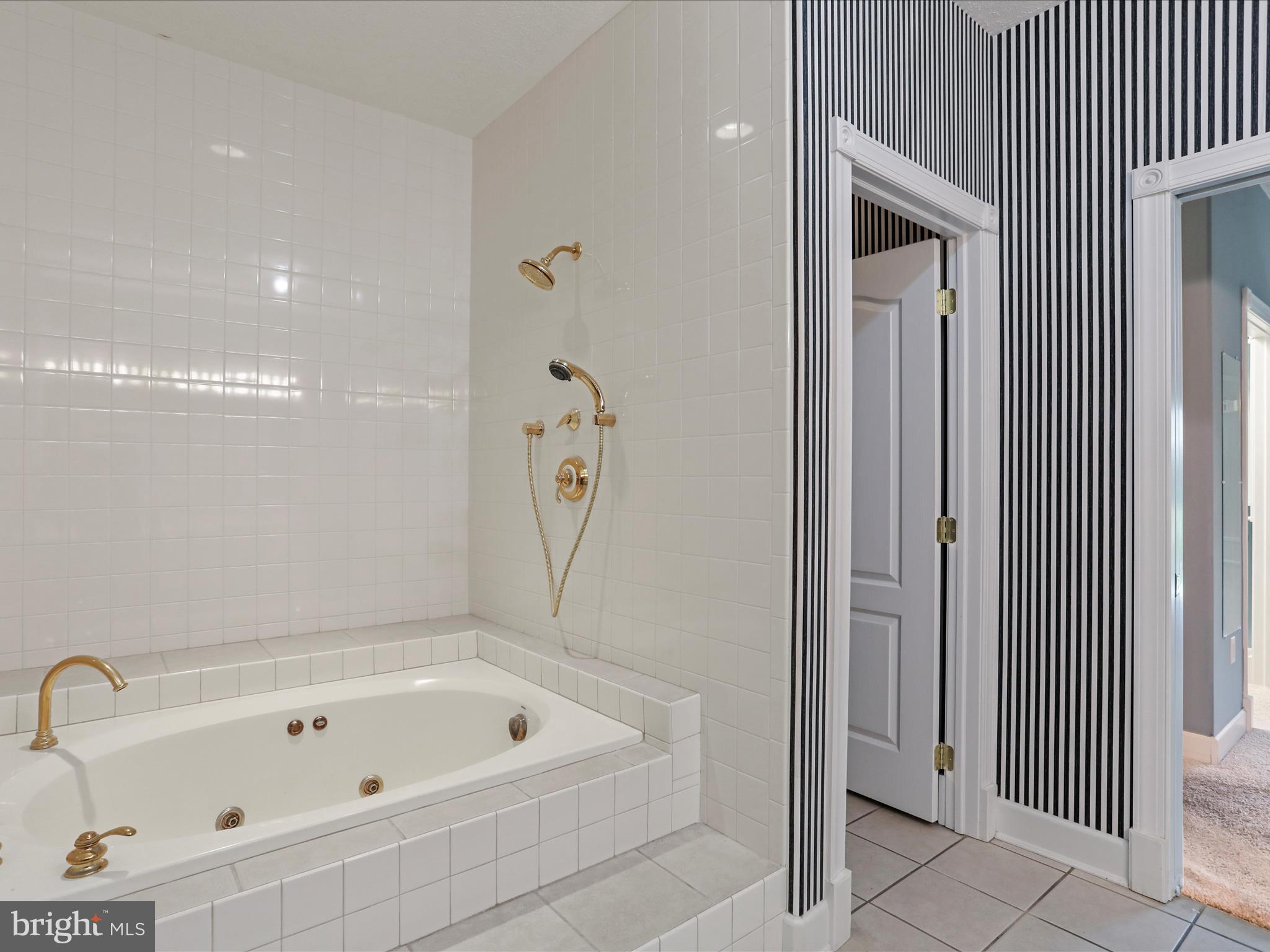 CORTLAND MANOR - Residential