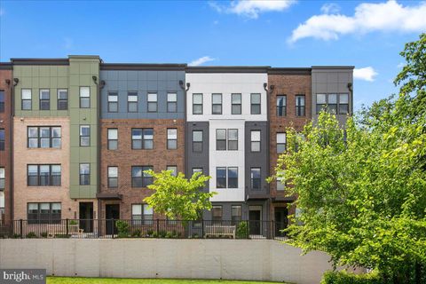 Photo of 4153 Red Mulberry Drive #20, FAIRFAX, VA 22033 (MLS # VAFX2314112)