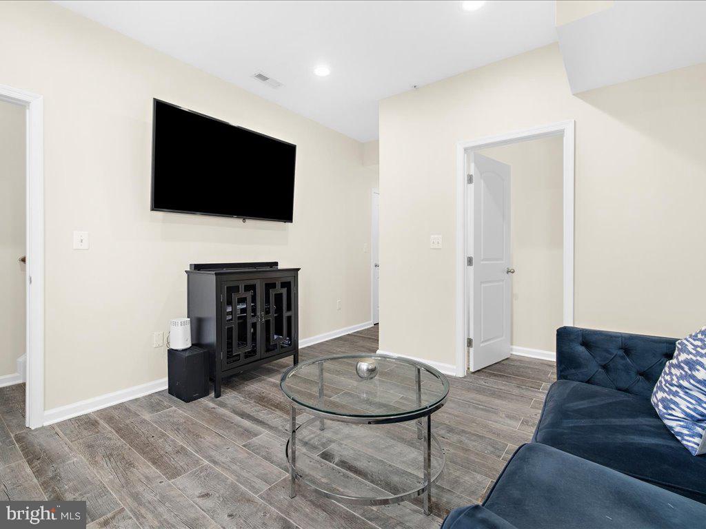 SEVERN HOLLOW - Residential