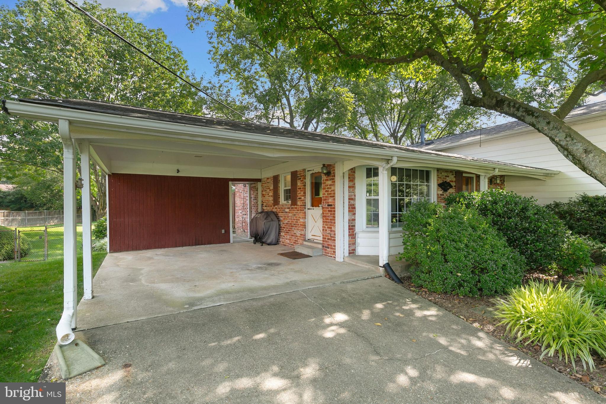 SPRINGBROOK TERRACE - Residential