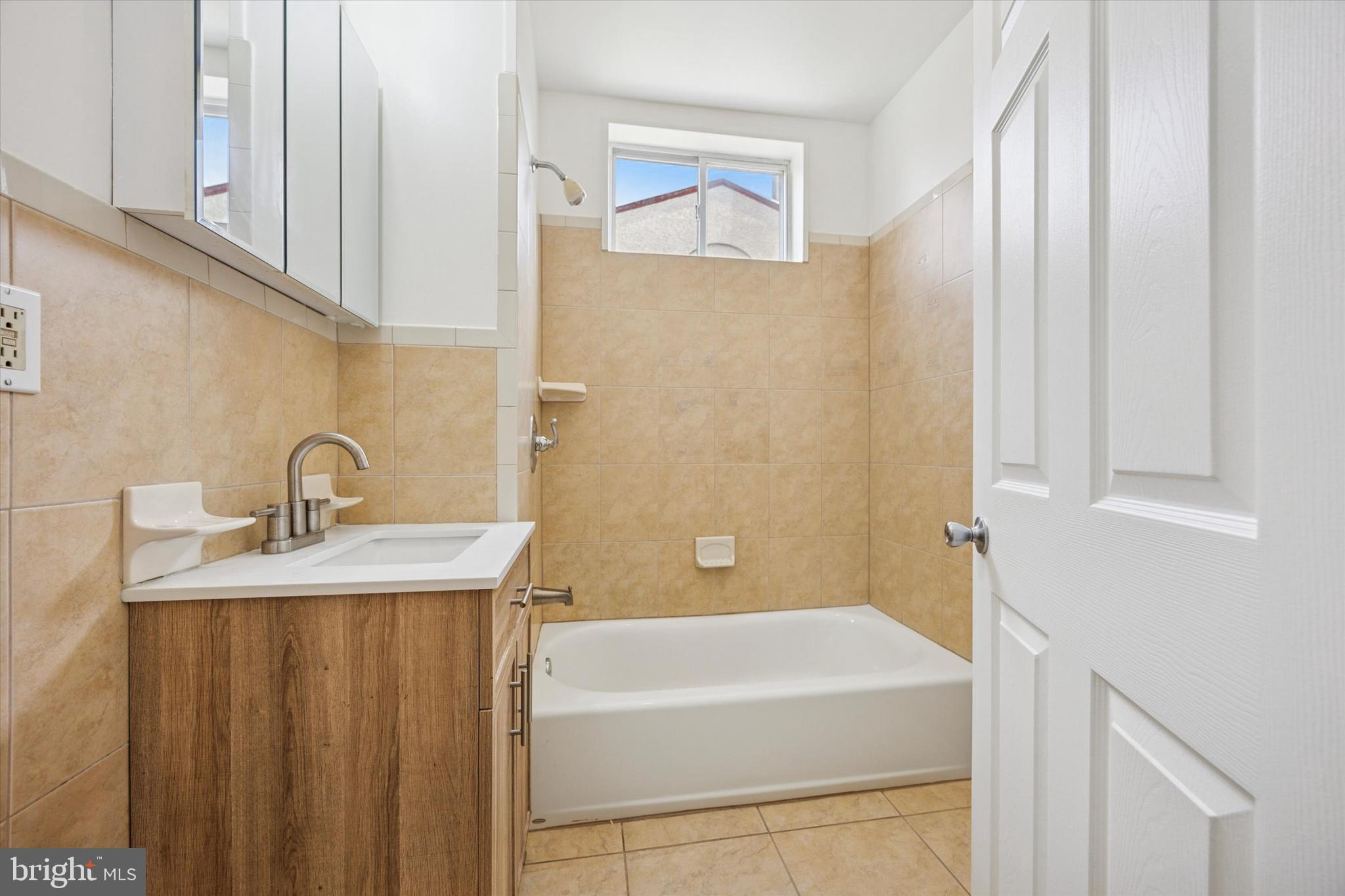 FRANKFORD - Residential Income