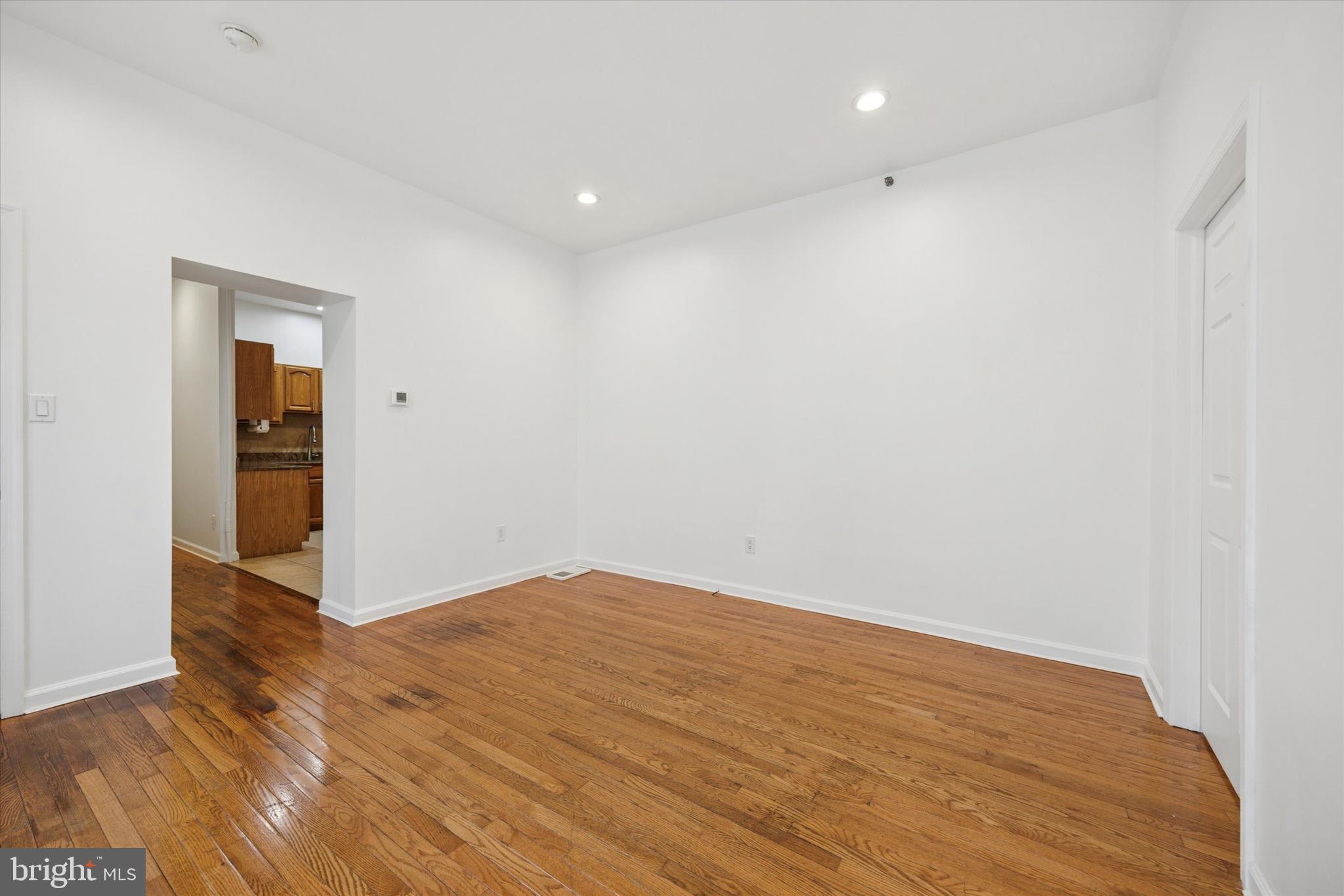 FRANKFORD - Residential Income