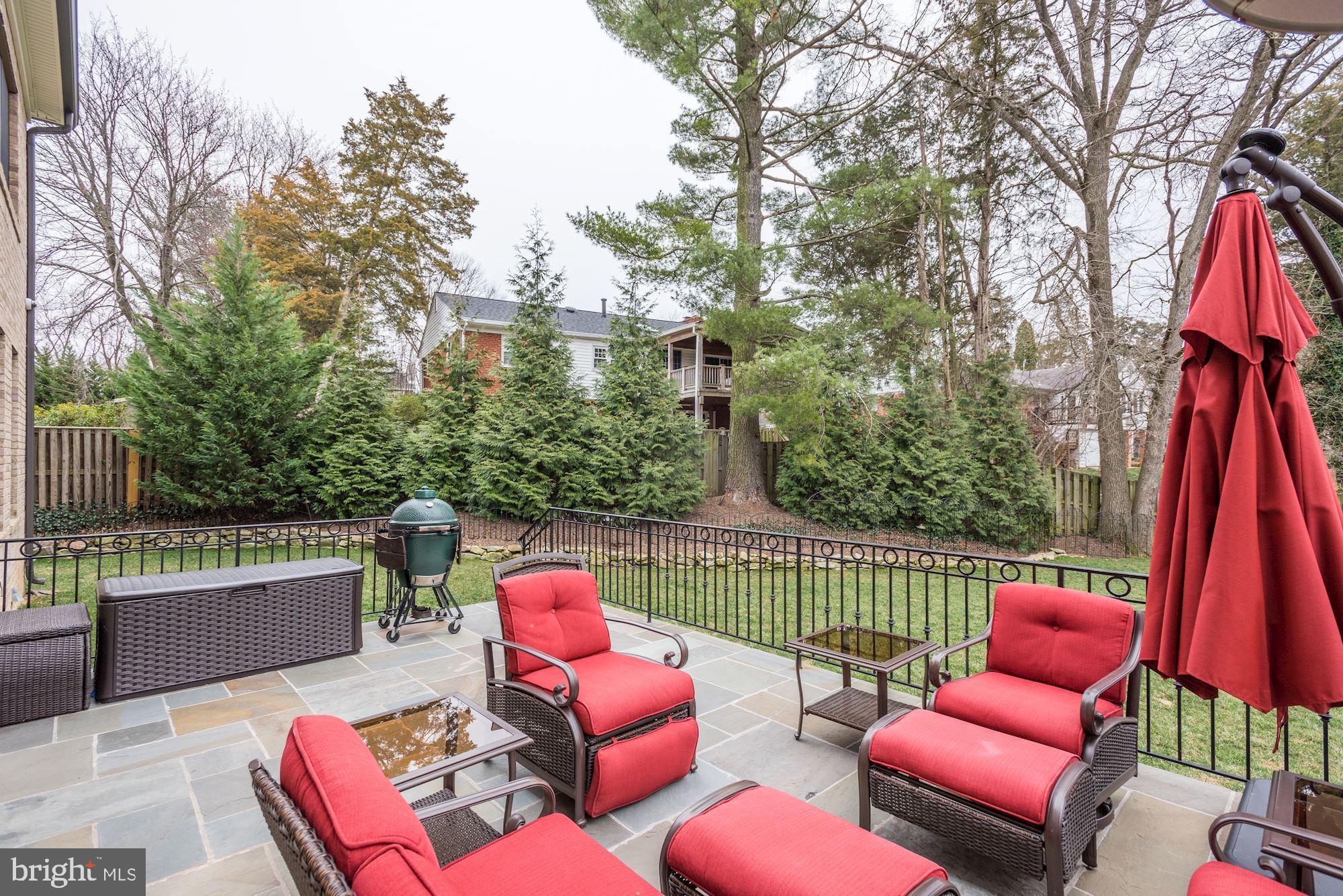 MCLEAN MANOR - Residential