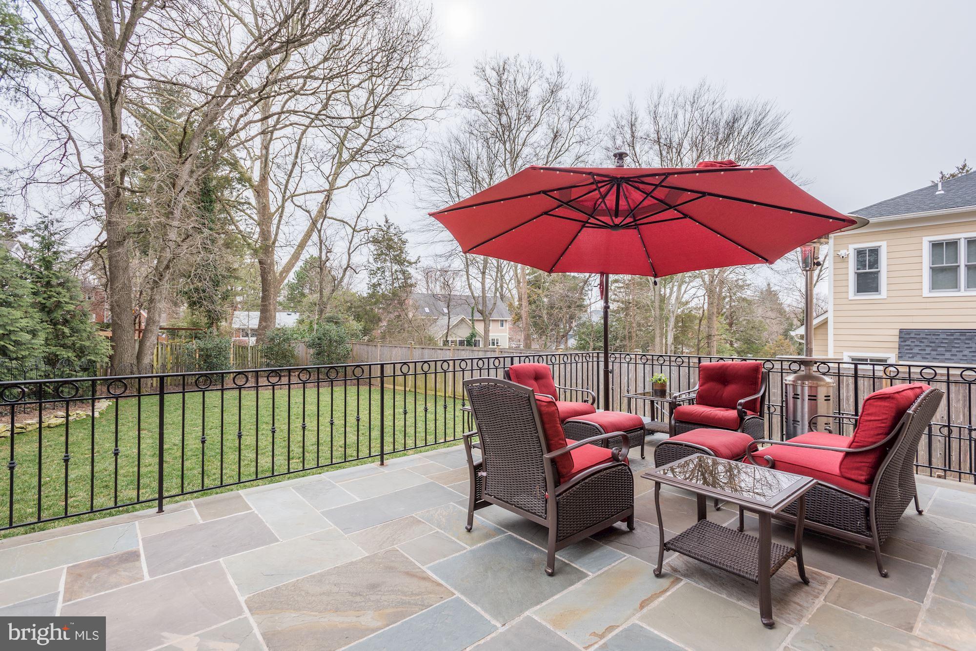 MCLEAN MANOR - Residential