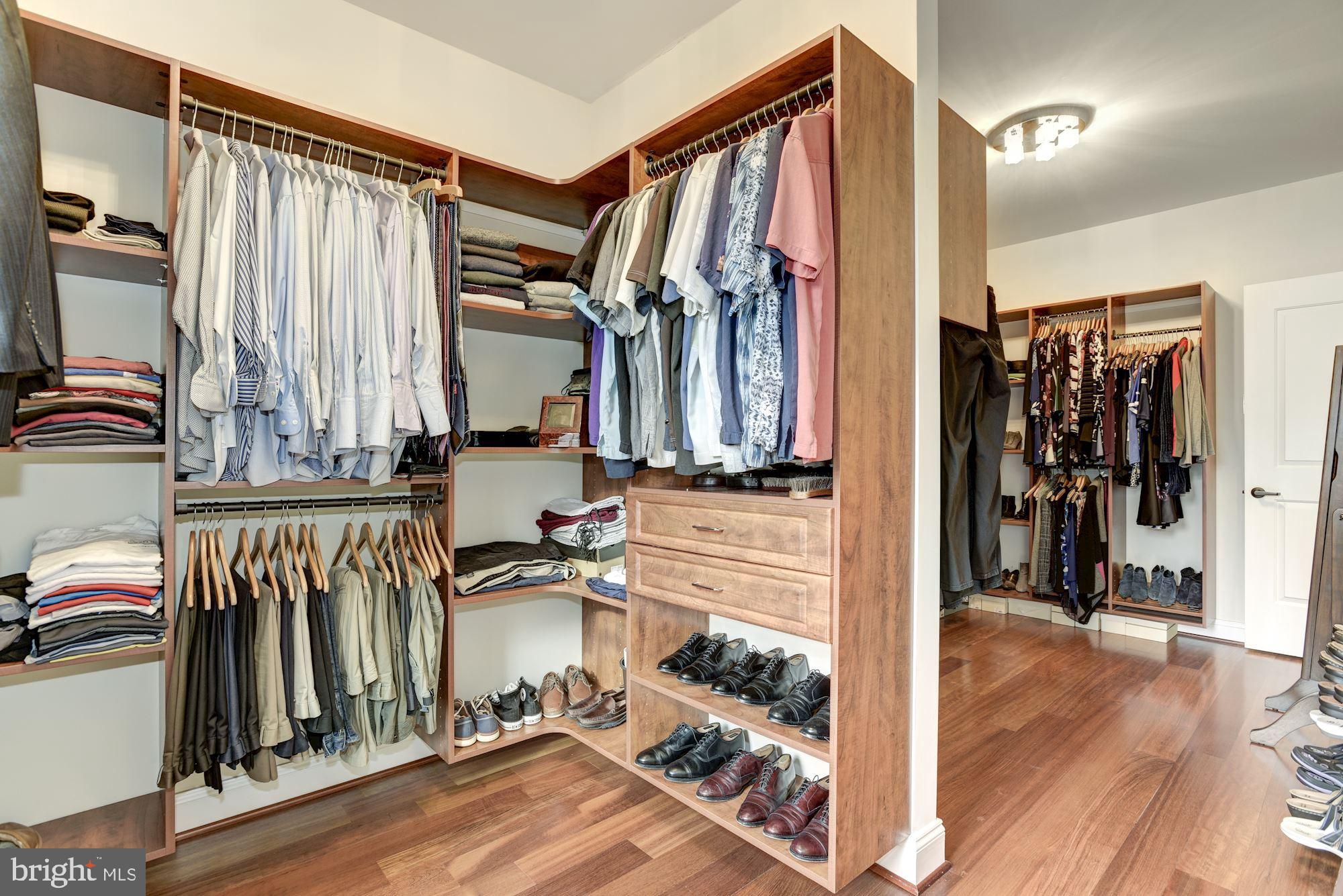 MCLEAN MANOR - Residential