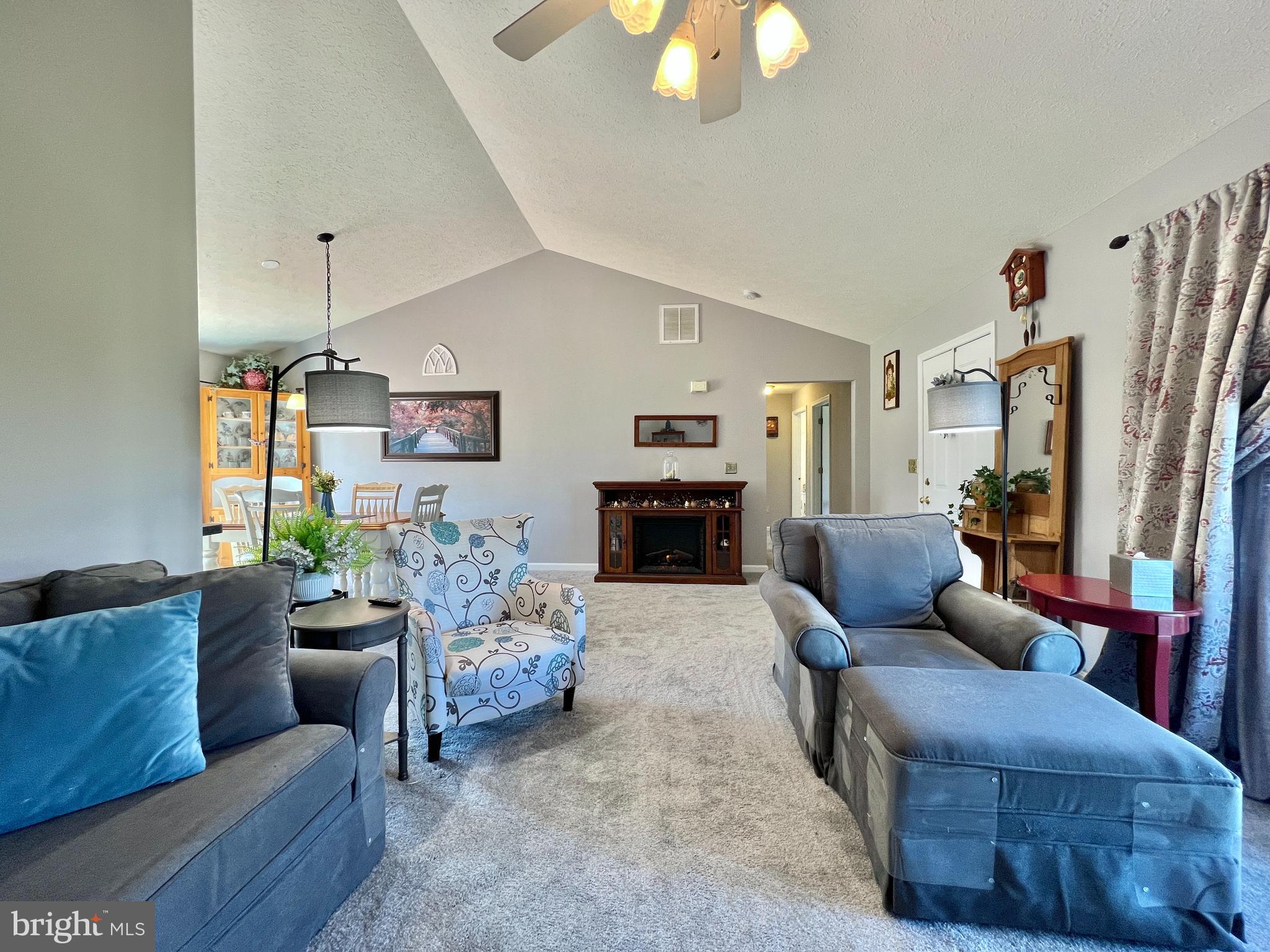 CROWN POINTE - Residential