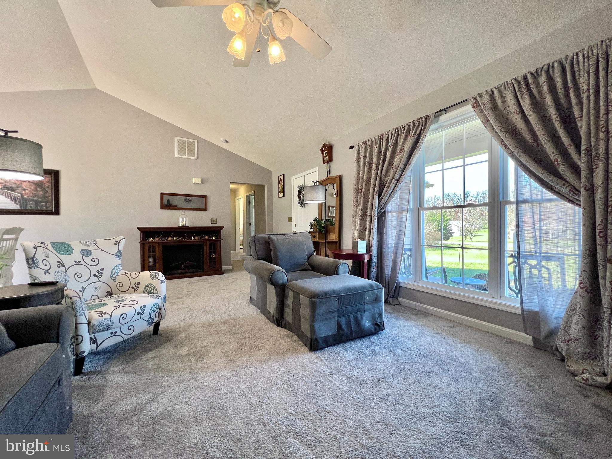 CROWN POINTE - Residential