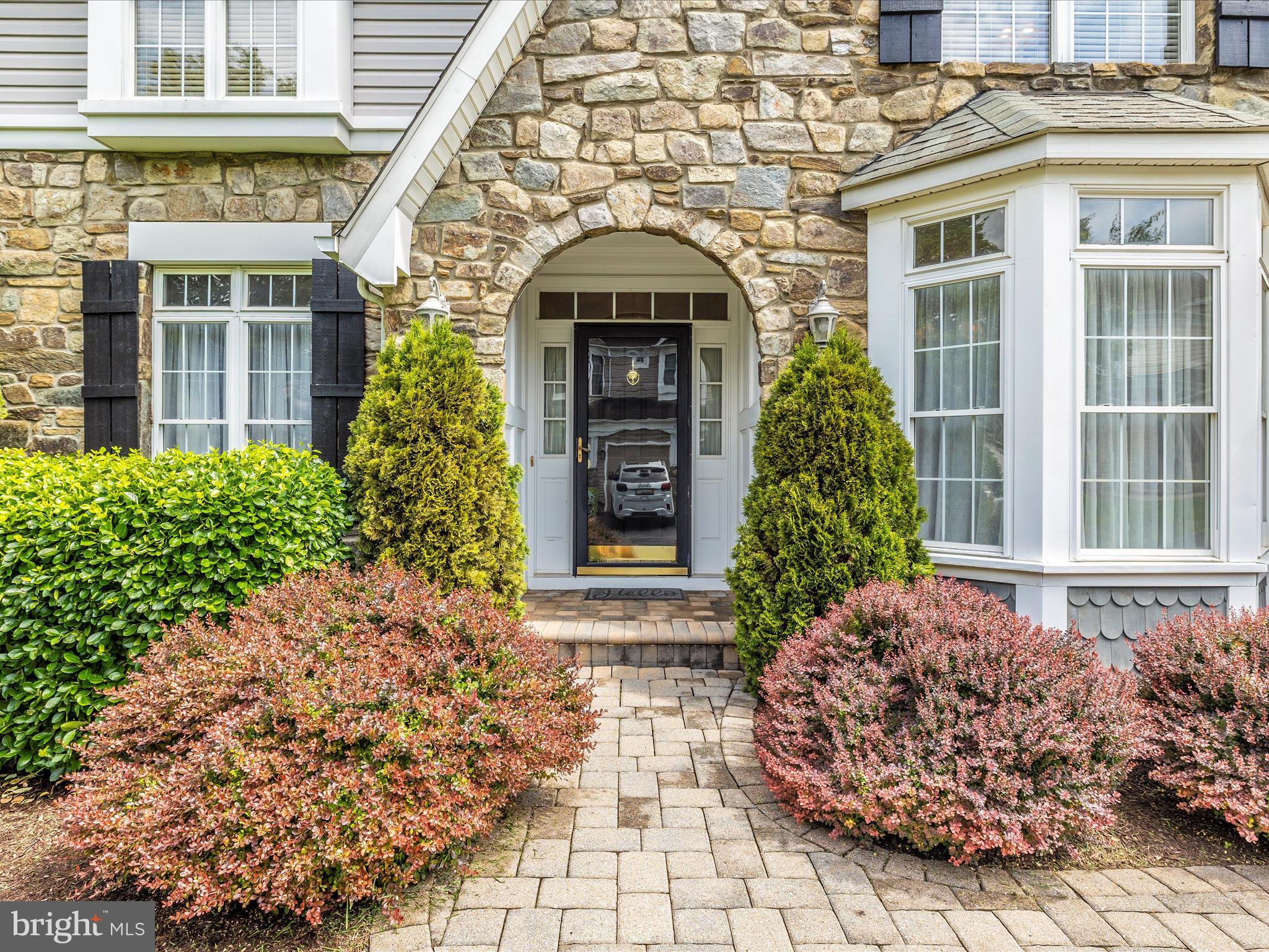 2594 BEAR DEN ROAD