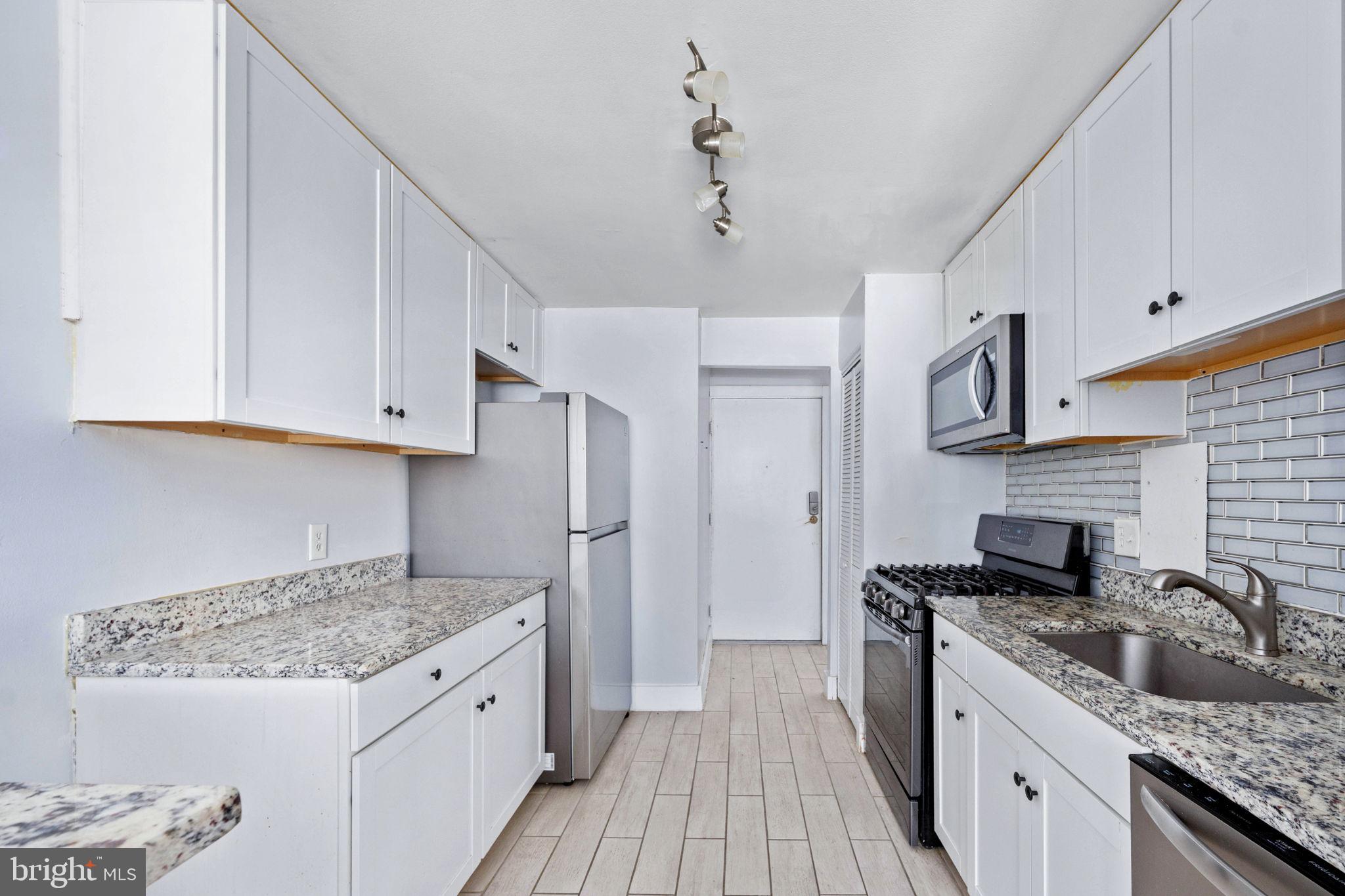 FAIRFIELD COMMONS - Residential