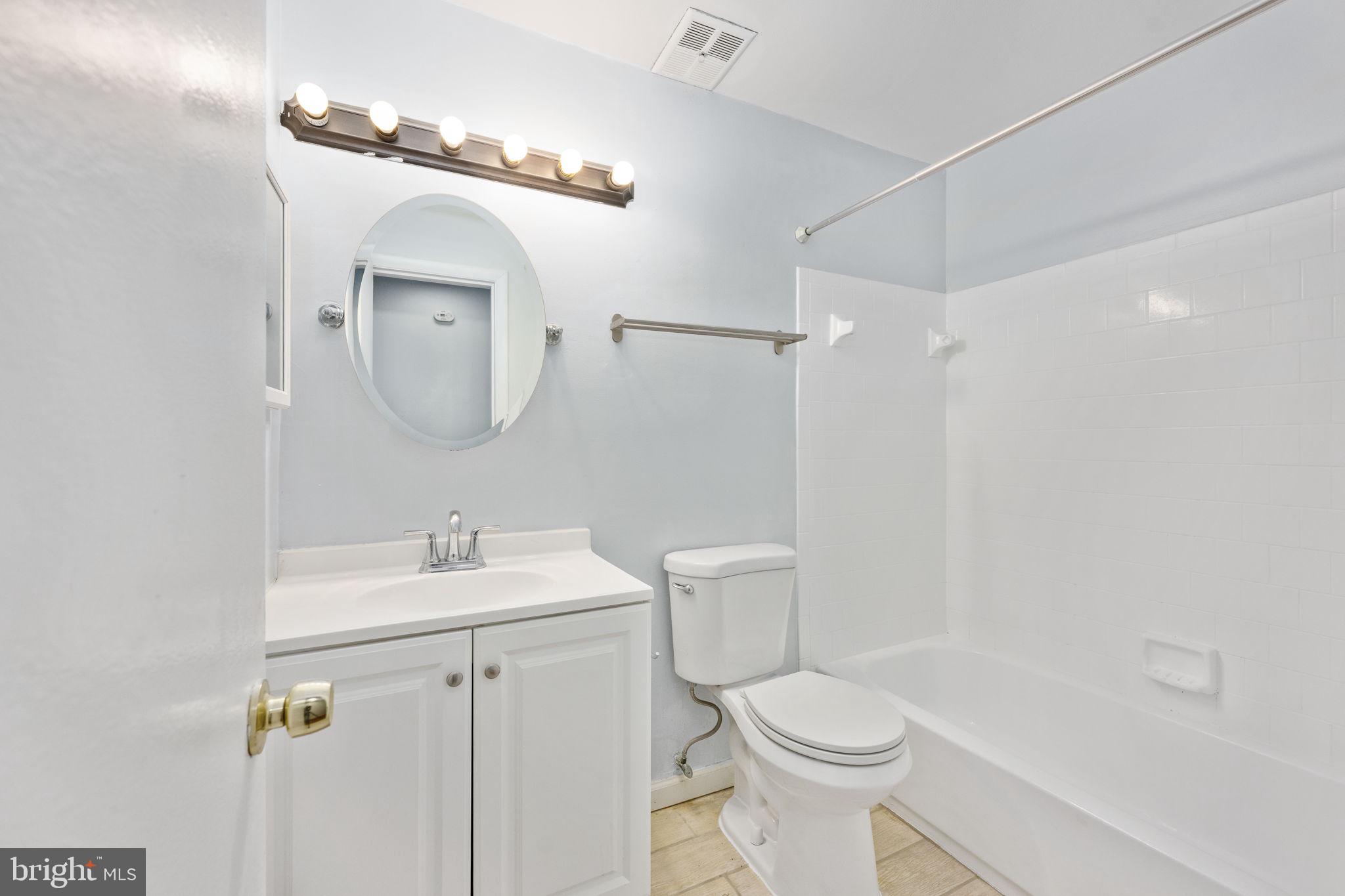 FAIRFIELD COMMONS - Residential