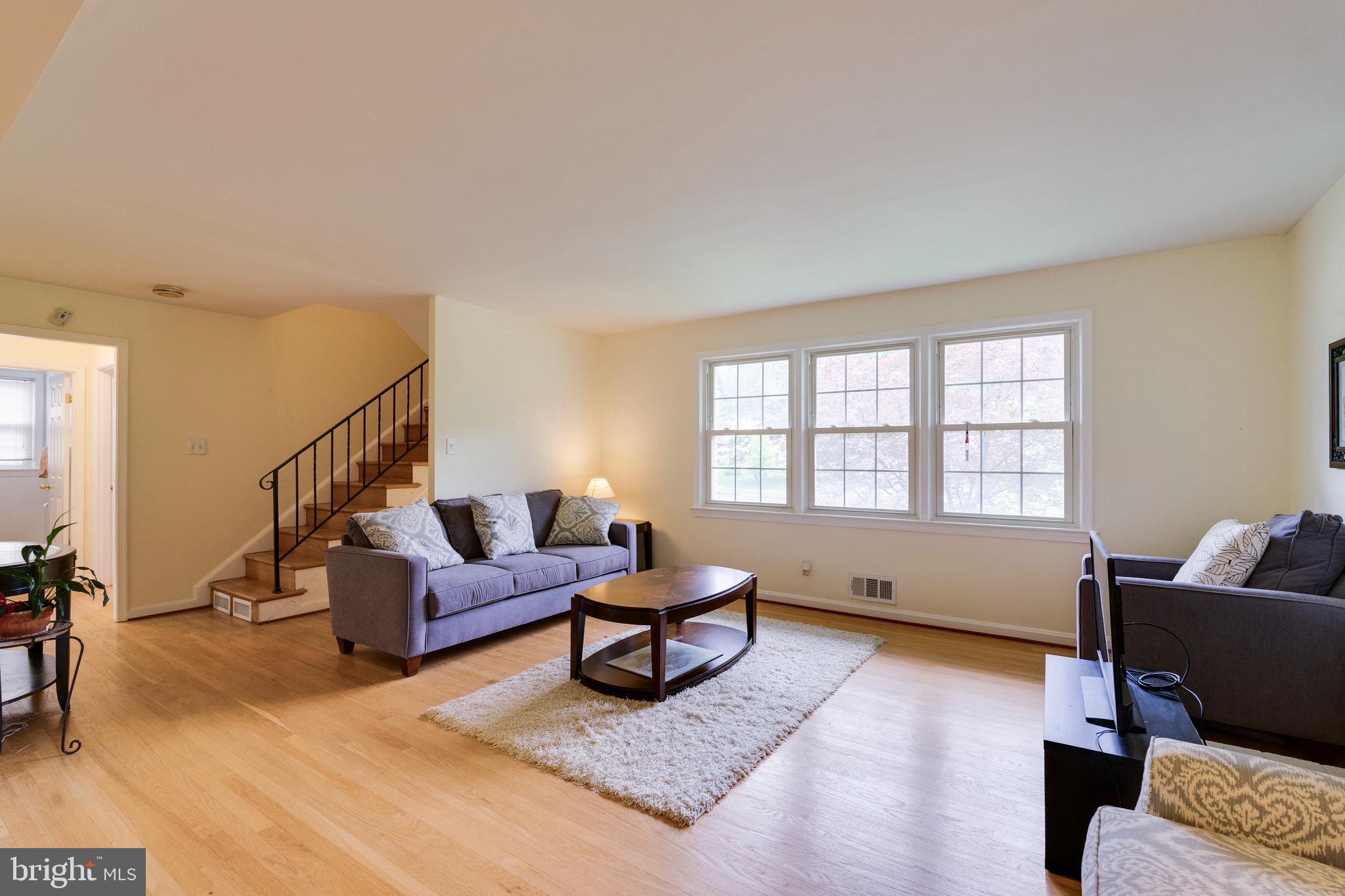 5517 HUNTINGTON PARKWAY