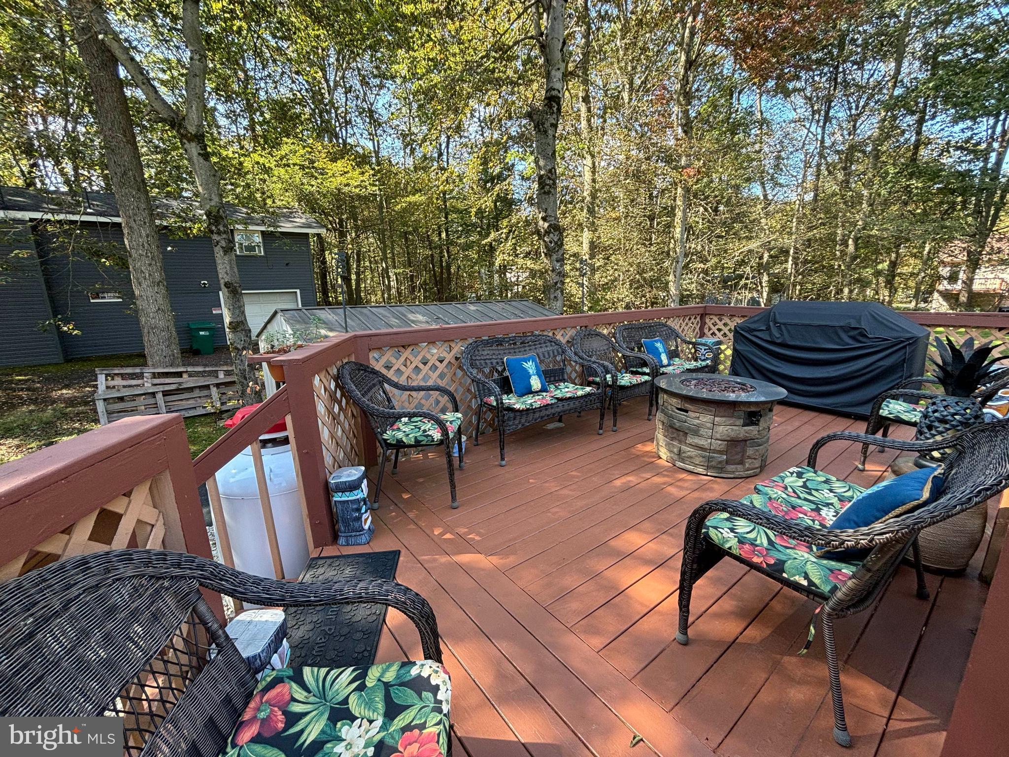 POCONO FARMS EAST - Residential
