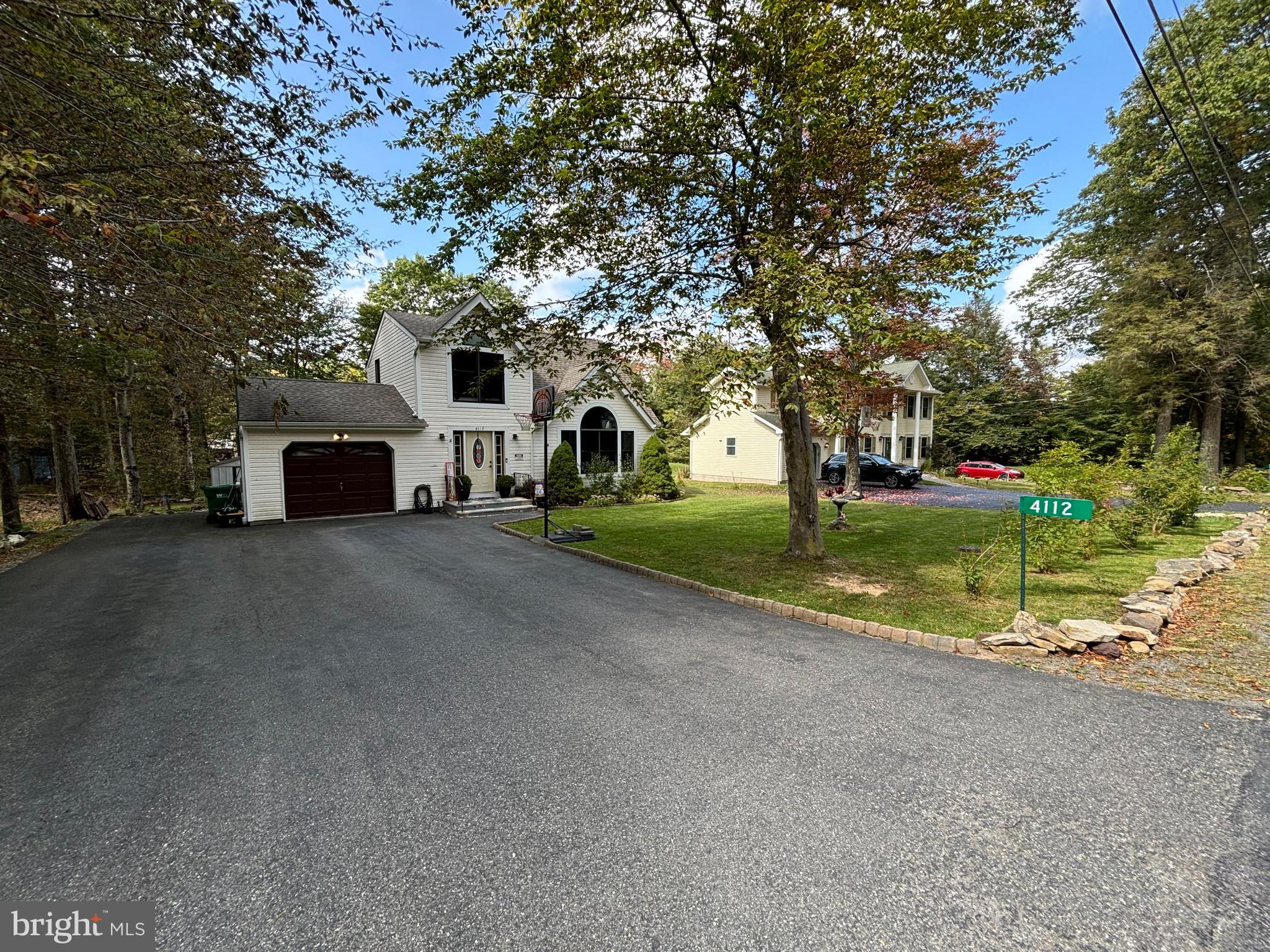 POCONO FARMS EAST - Residential