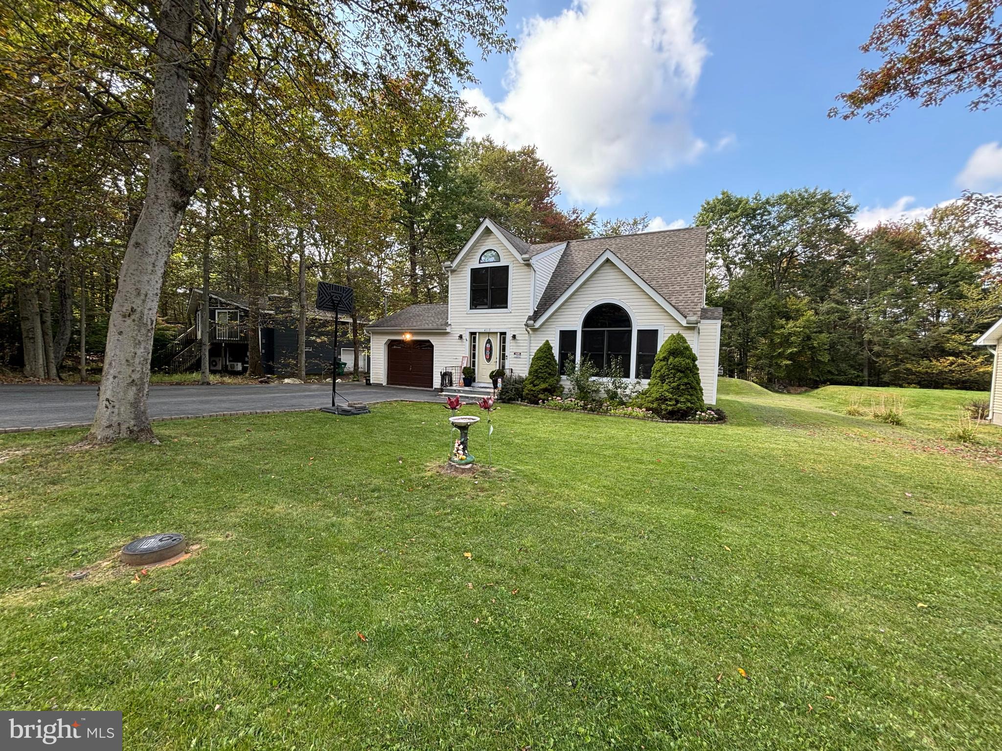 POCONO FARMS EAST - Residential