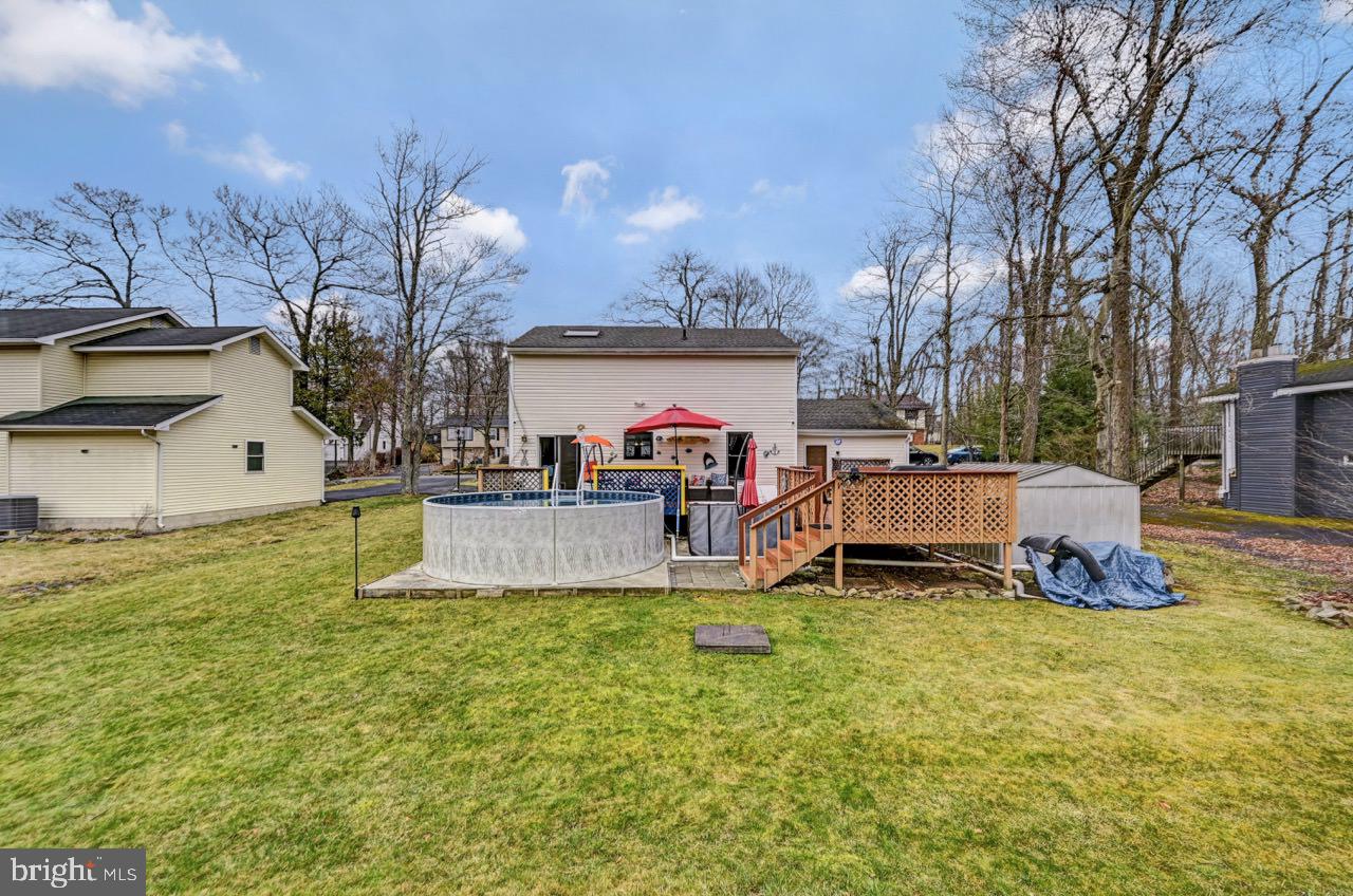 POCONO FARMS EAST - Residential