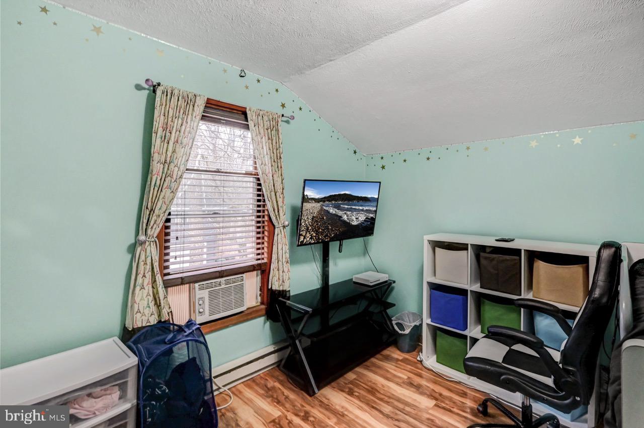 POCONO FARMS EAST - Residential