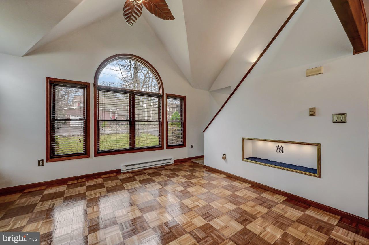 POCONO FARMS EAST - Residential