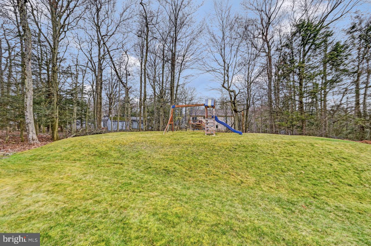 POCONO FARMS EAST - Residential