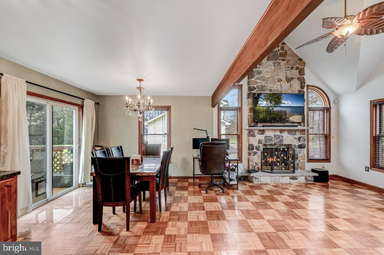 POCONO FARMS EAST - Residential